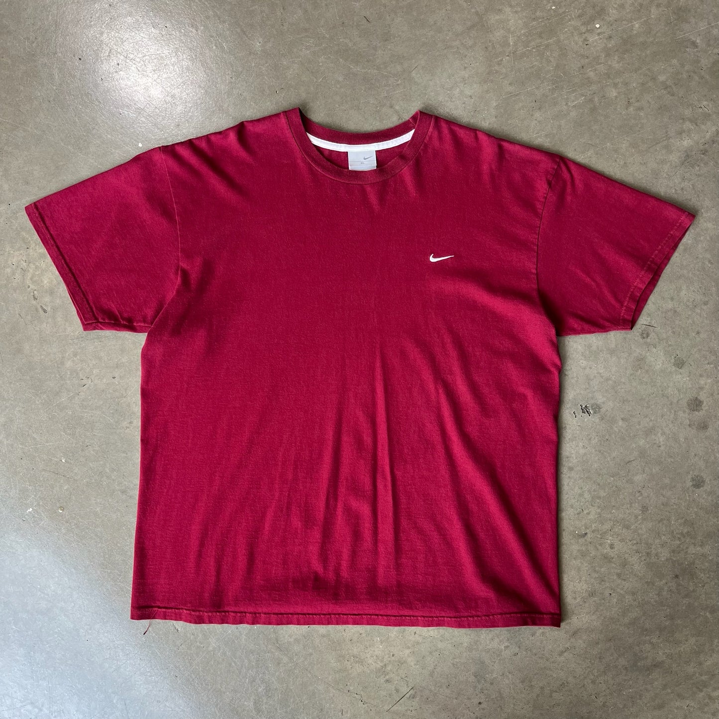 XL - Nike Mini Swoosh Tee