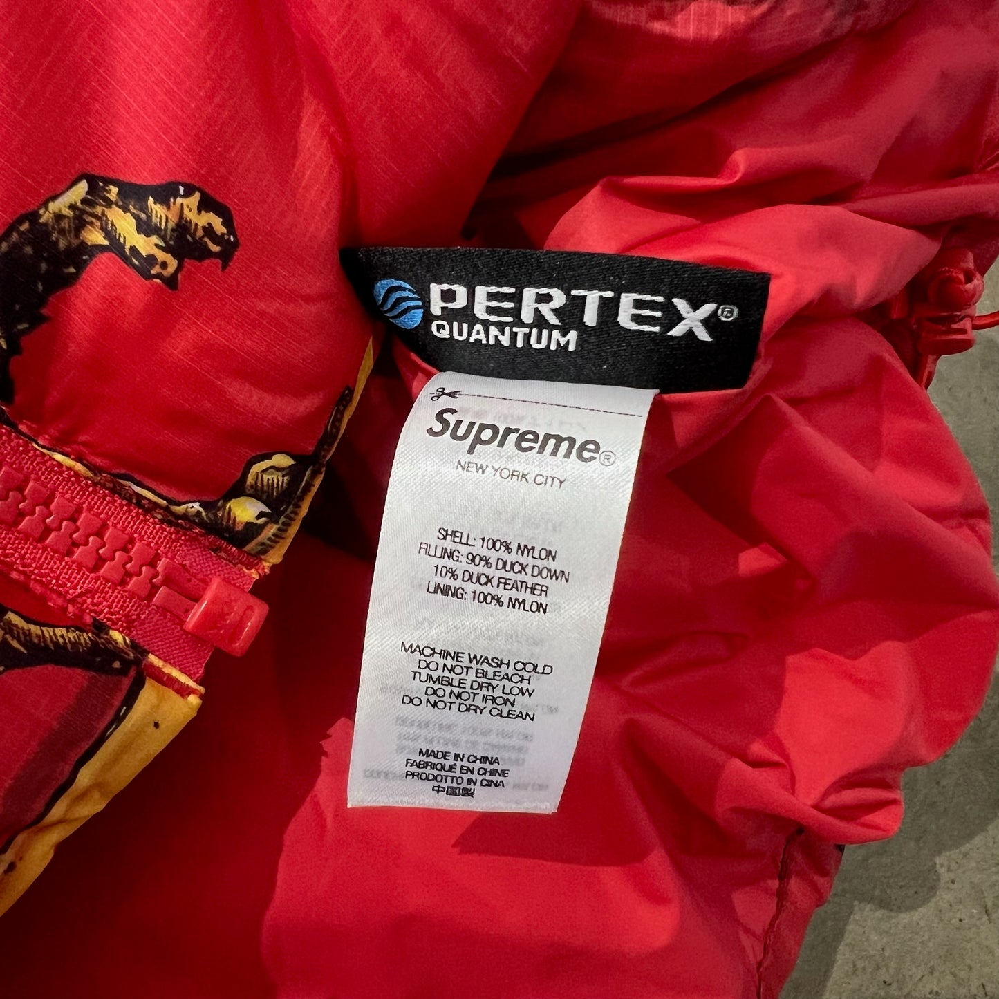MEDIUM - Supreme Featherweight Down Puffer Jacket