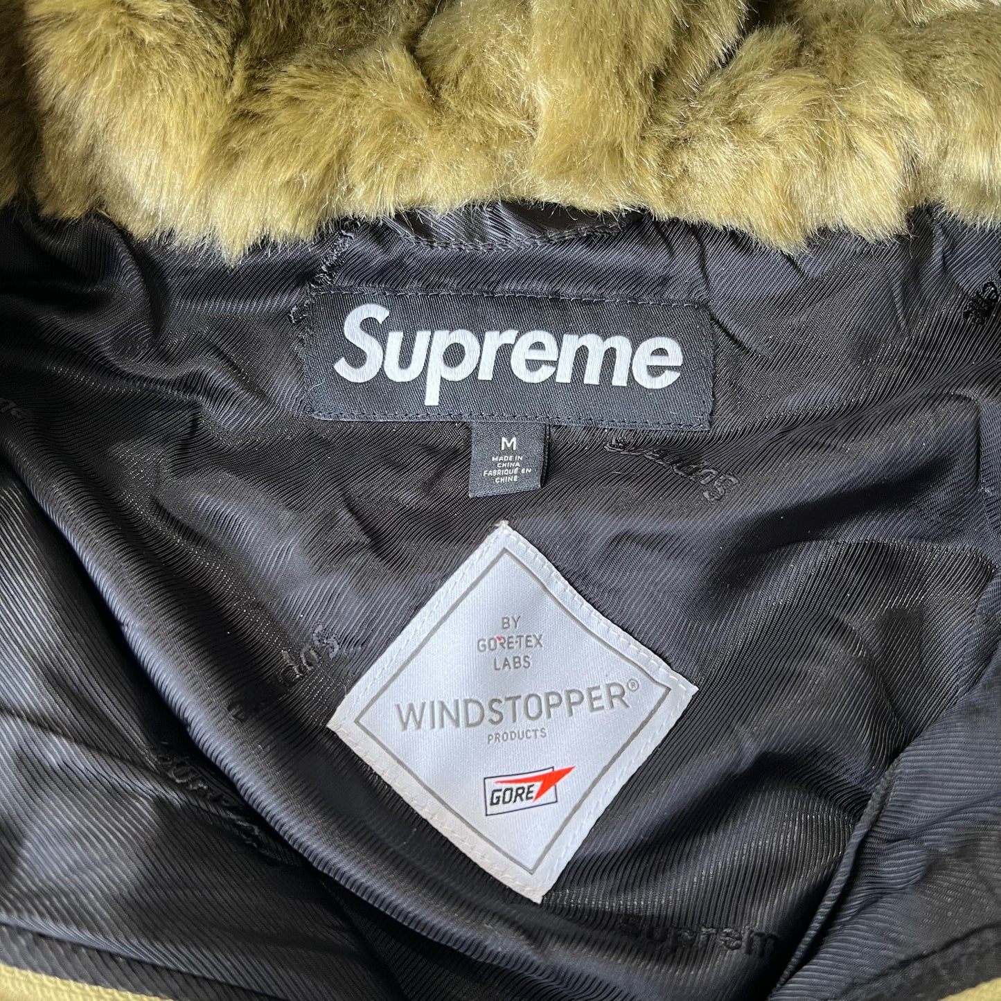 MEDIUM - Supreme Faux Fur Hooded Jacket (Used)