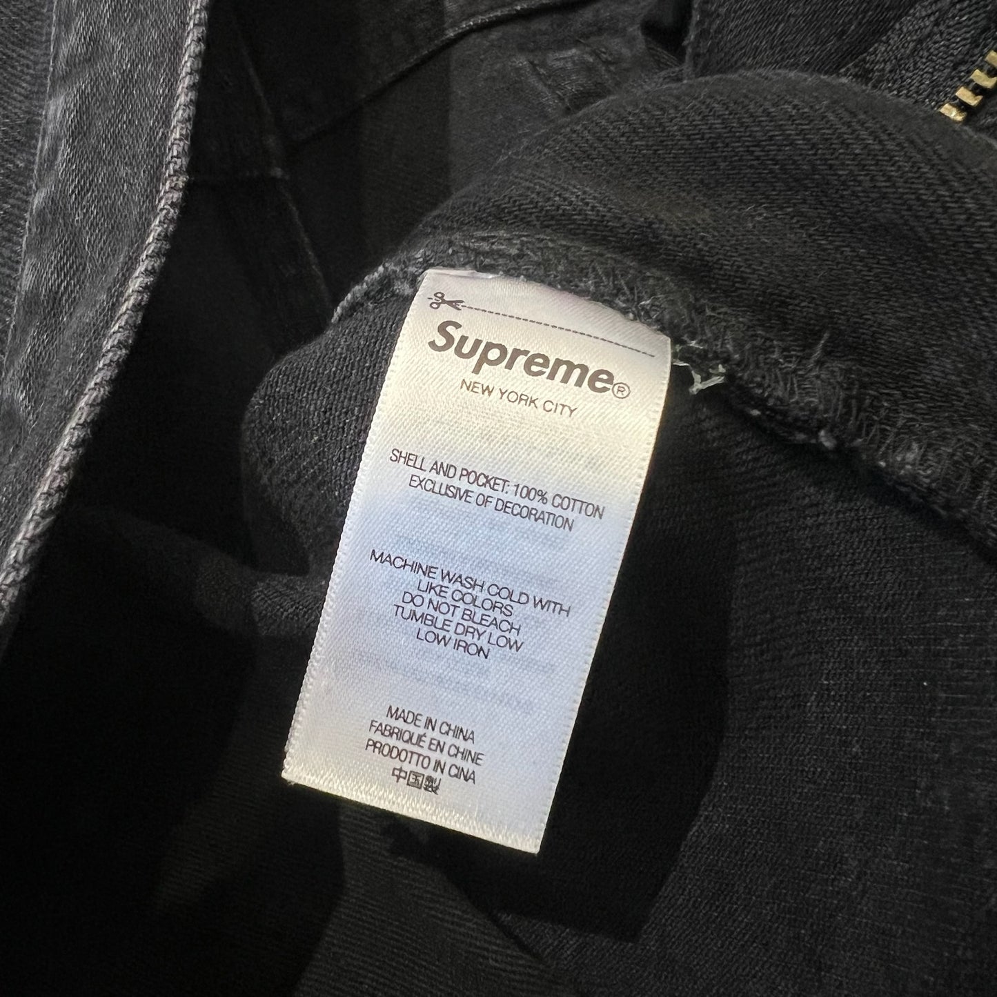 SIZE 32 - Supreme Baggy Denim Pants (Used)
