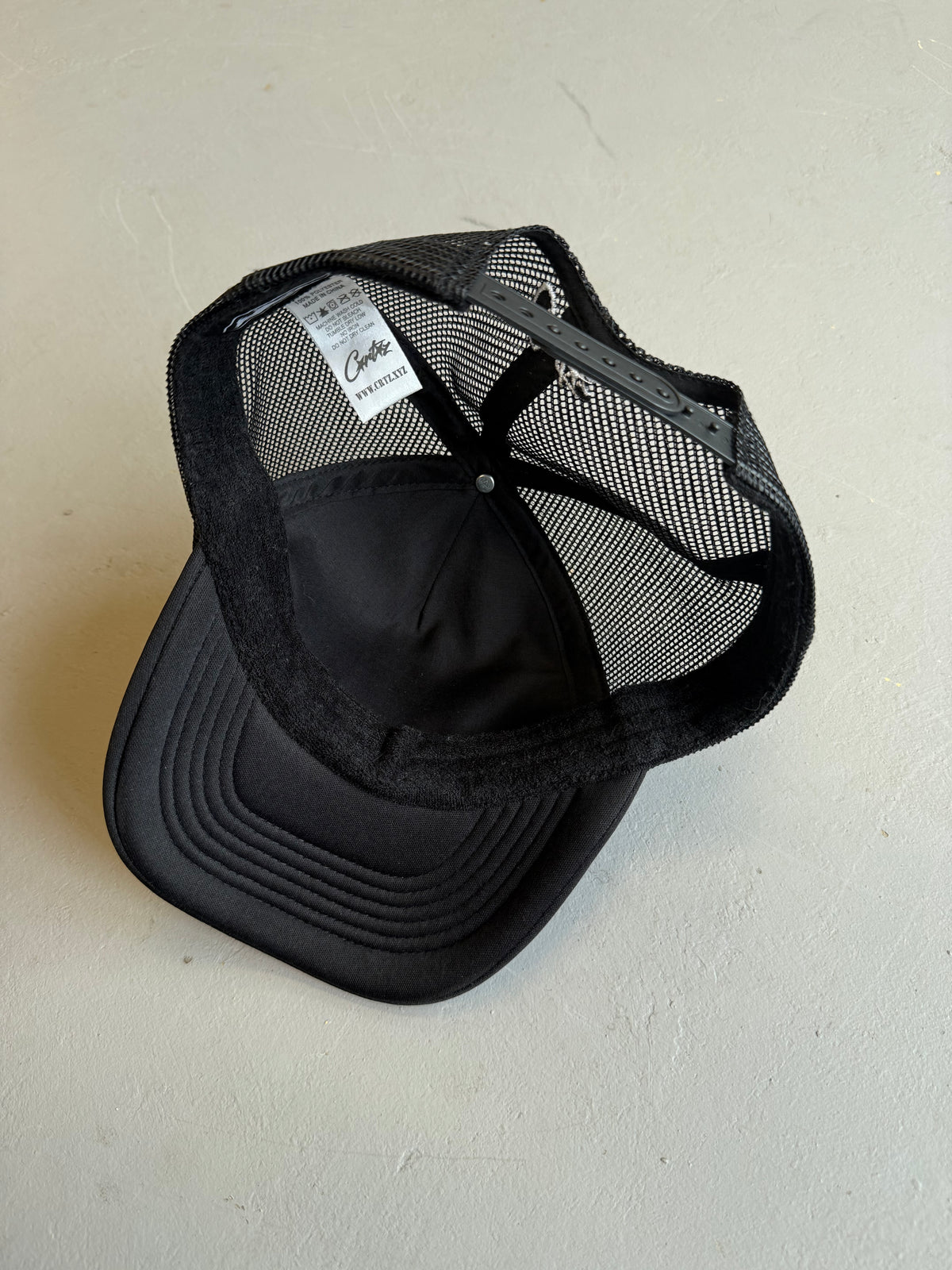 Corteiz Island Puff Print Trucker Hat