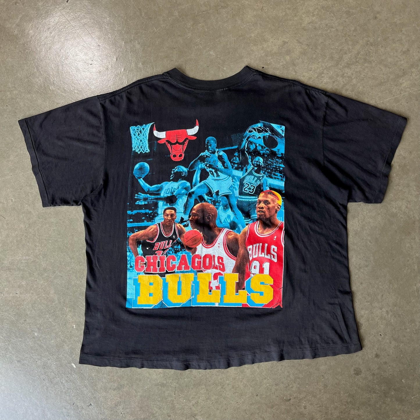 2XL - Vintage Bulls Tee