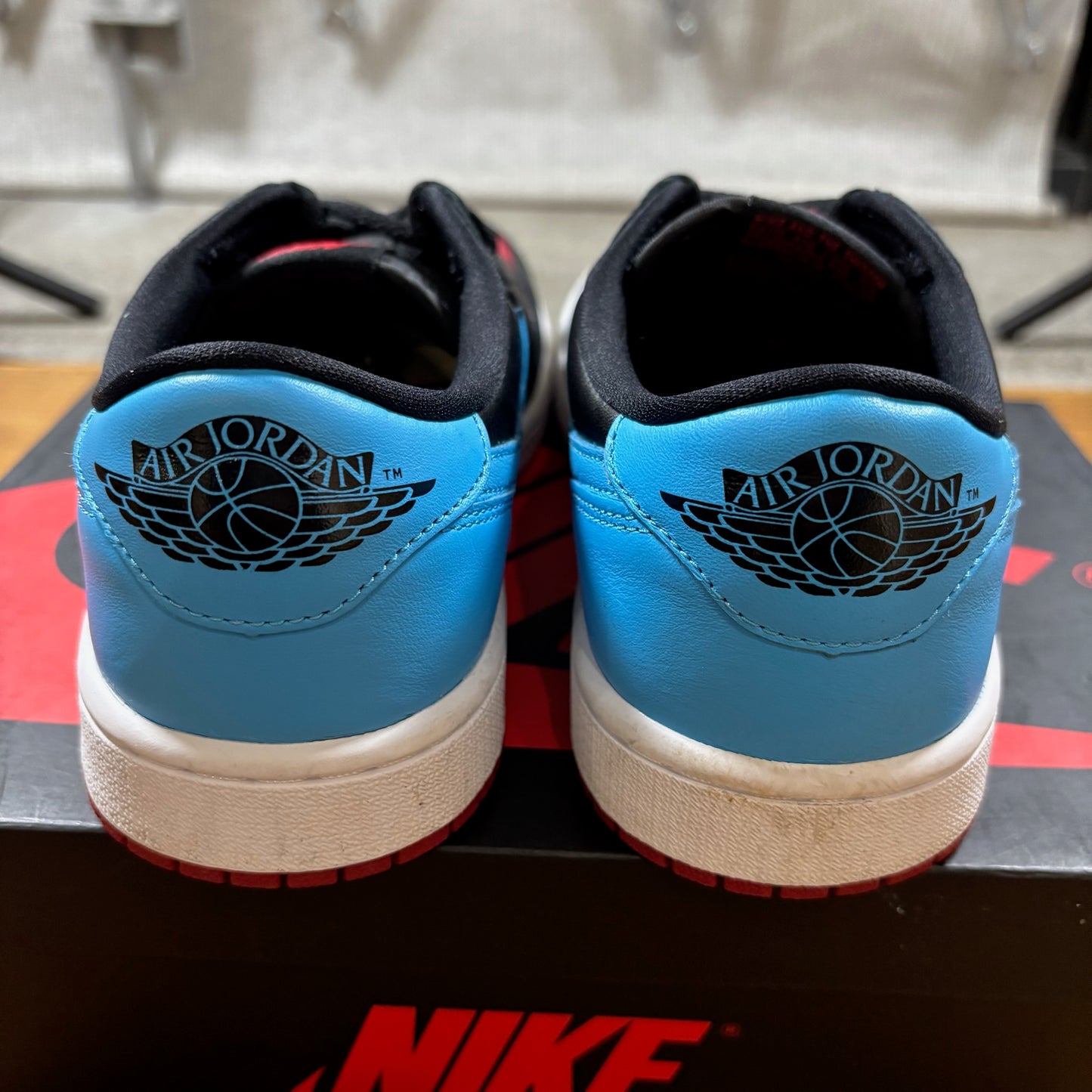 SIZE 8.5W/7M - Wmns Jordan 1 Retro Low OG 'NC to Chi' (Used)
