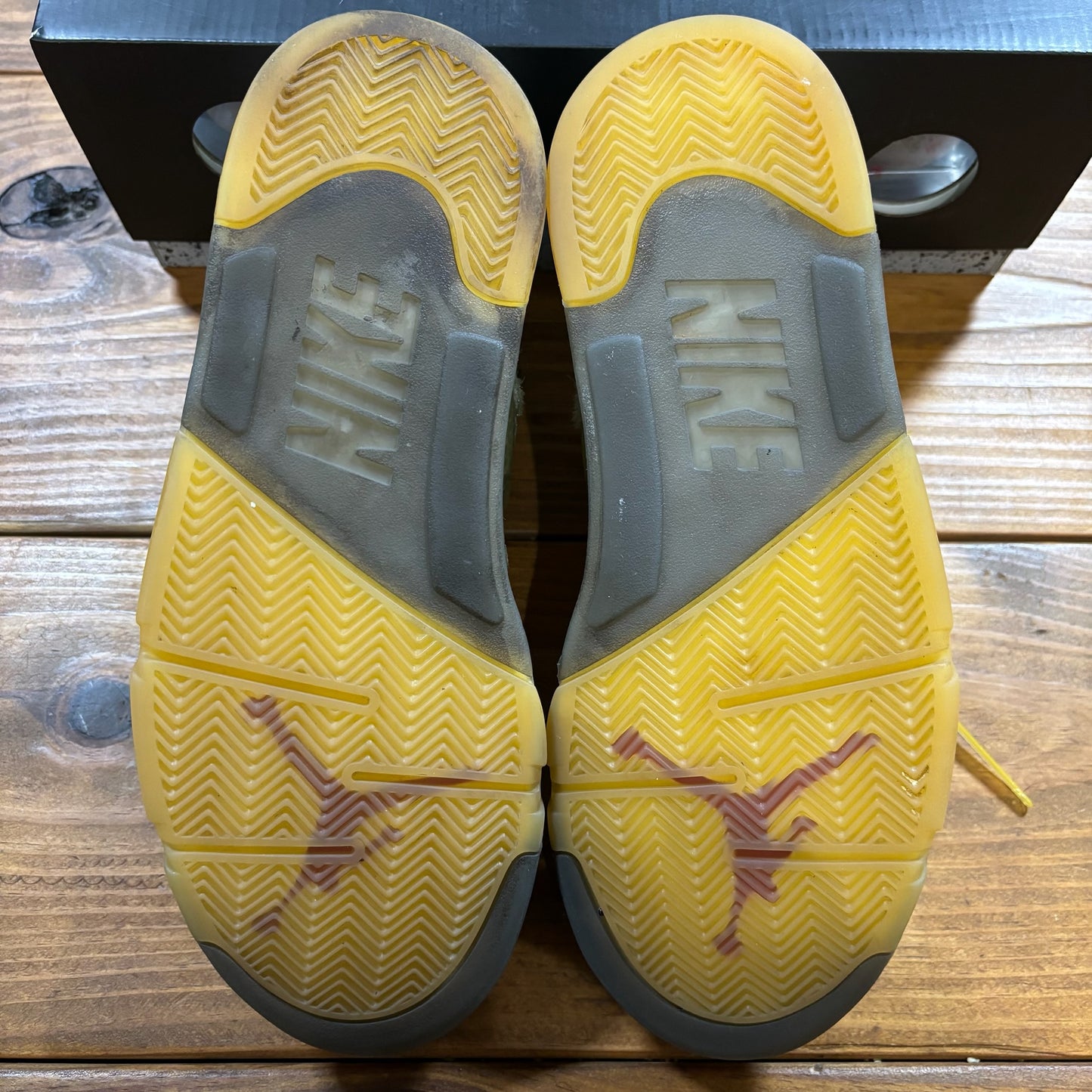 Off-White x Jordan 5 SP 'Sail' (USED)