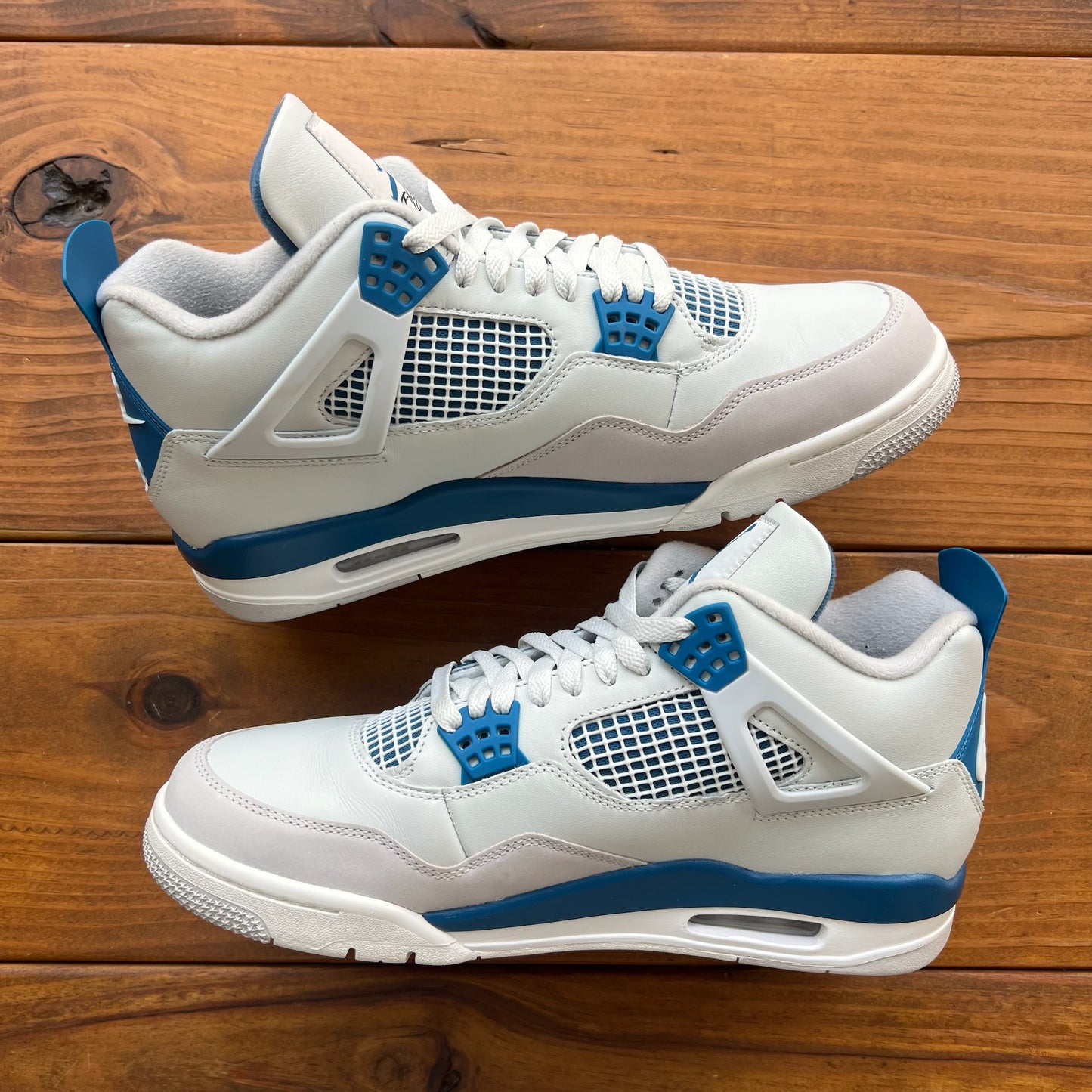 SIZE 11 - Jordan 4 Retro 'Military Blue' 2024 (Used)