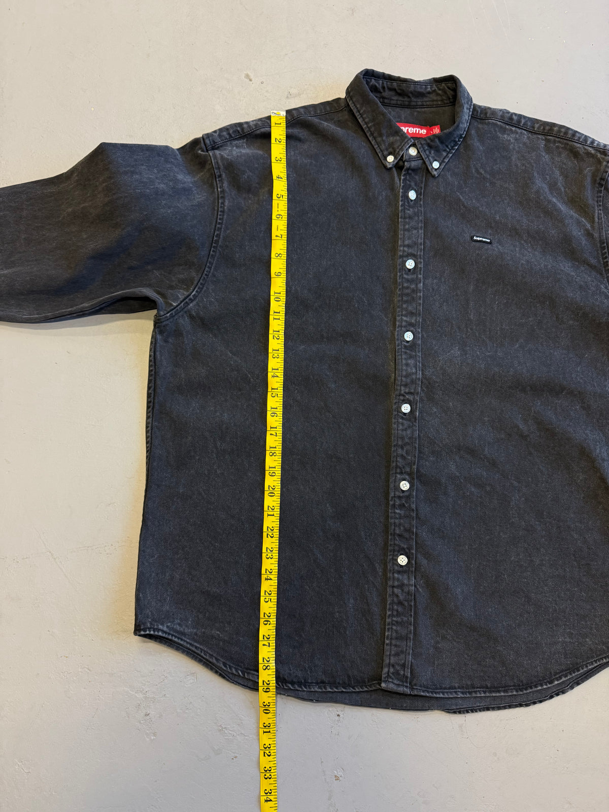 Supreme Small Box Shirt FW26 (Pre-Owned) - Large
