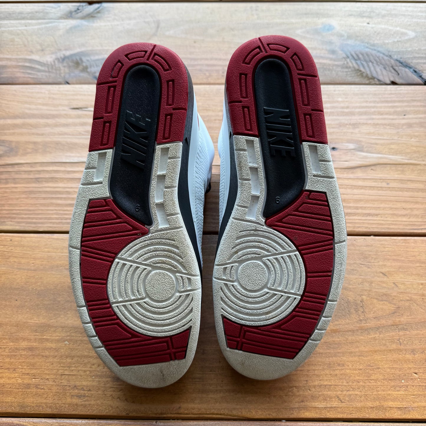 Size 9 - Jordan 2 Retro 'Chicago' 2022 (Used/Rep Box)