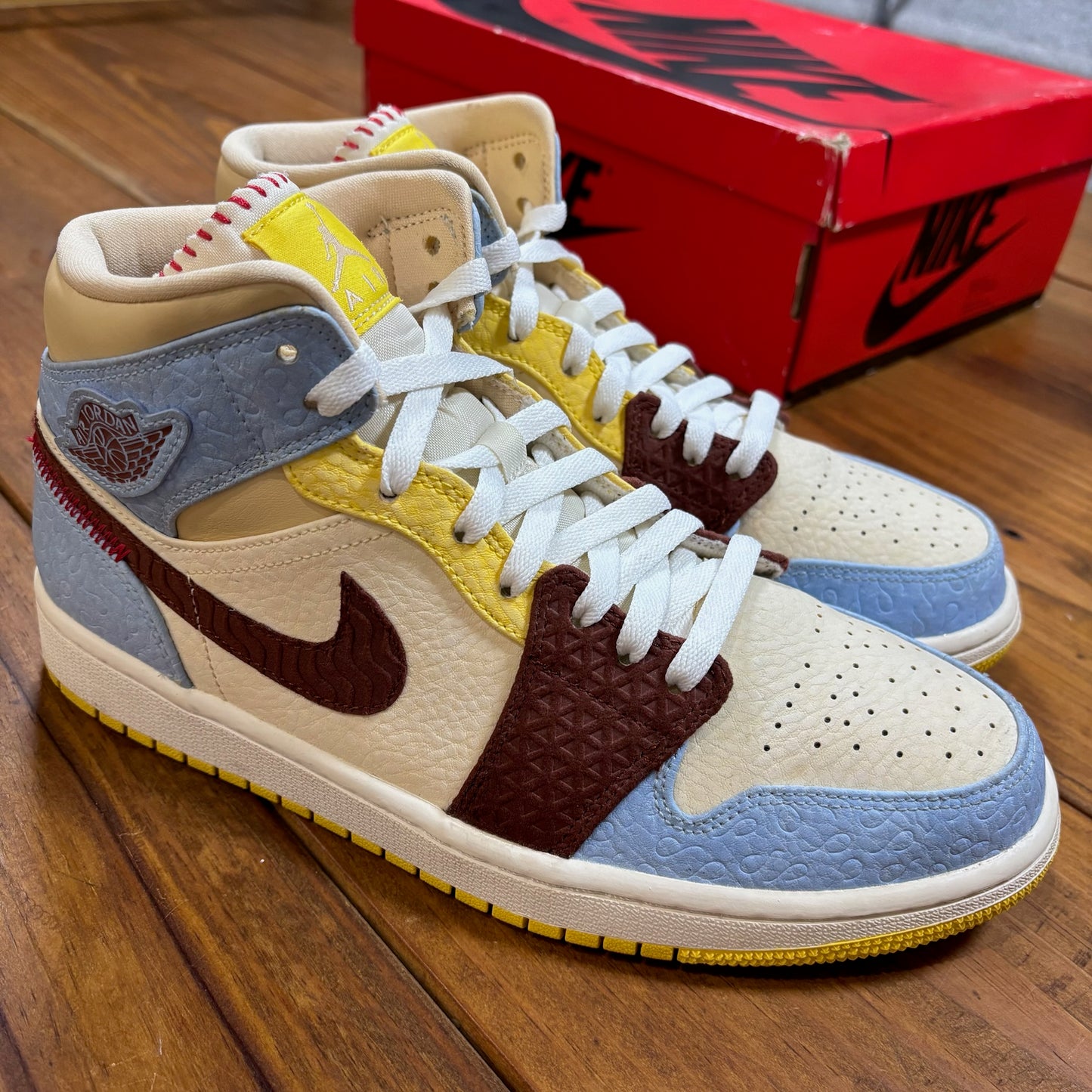 Maison Chateau Rouge x Jordan 1 Mid SE 'Fearless' (Used)
