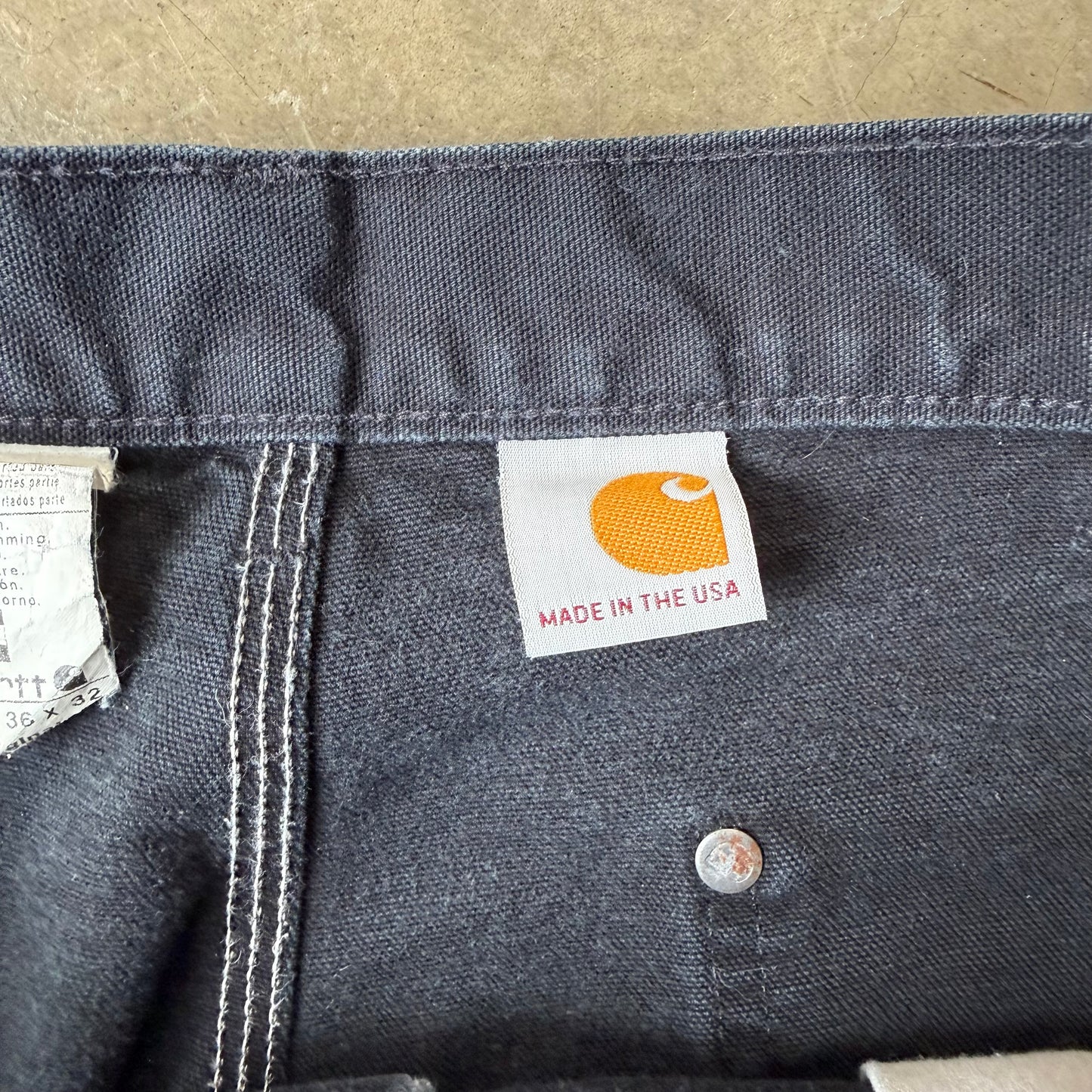 Size 36x32 - Vintage Carhartt Double Knee Pants 'Black'
