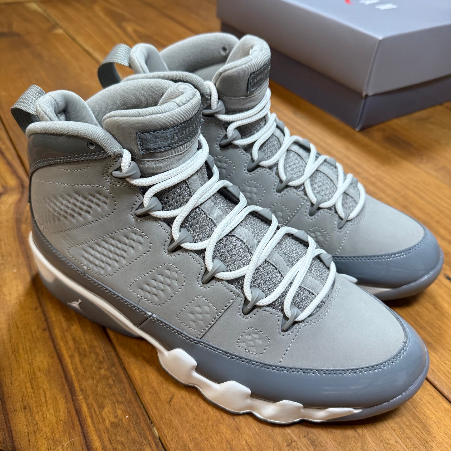 SIZE 10.5 - Jordan 9 Retro 'Cool Grey' 2025 (Used)