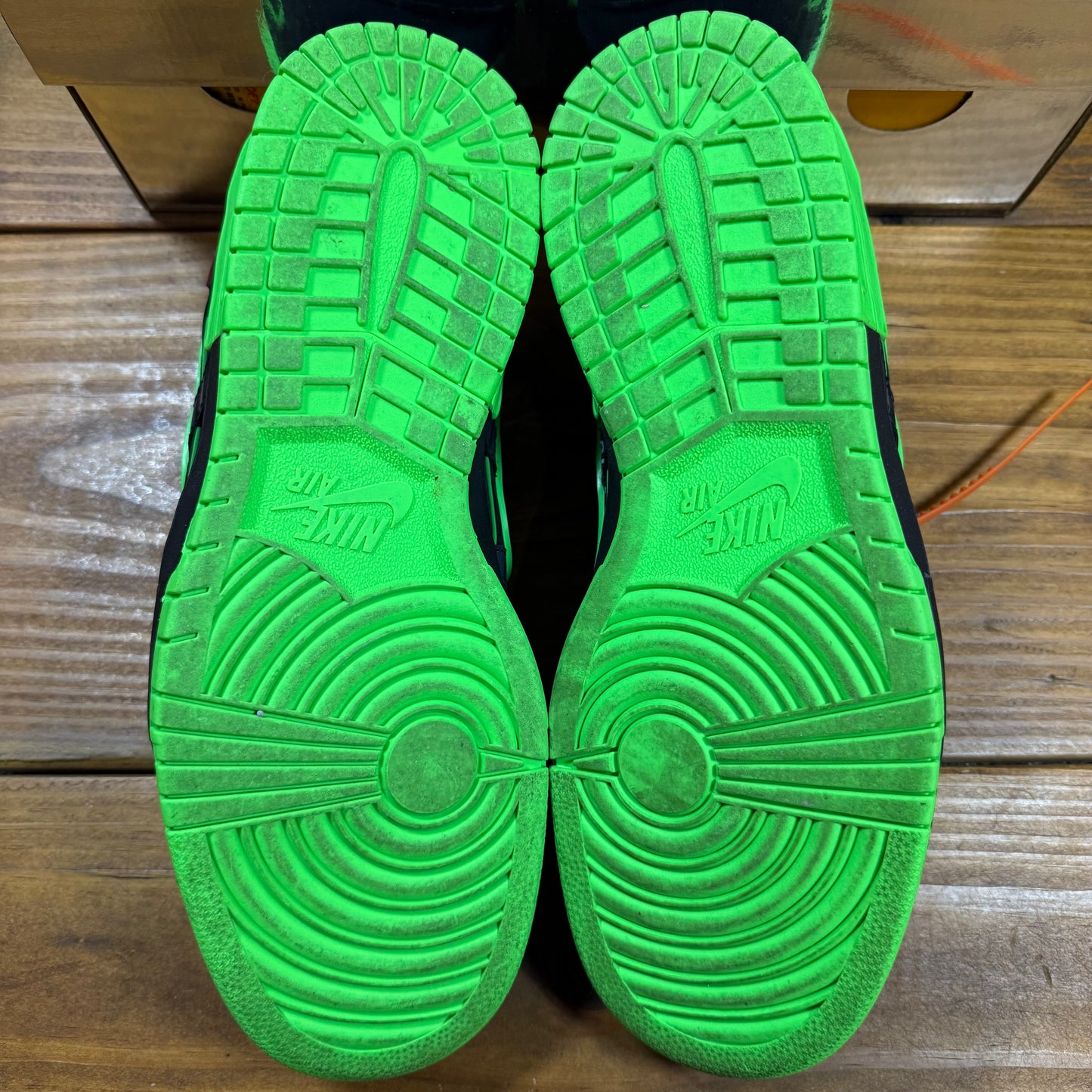 SIZE 13 - Off-White x Air Rubber Dunk 'Green Strike' (Used)