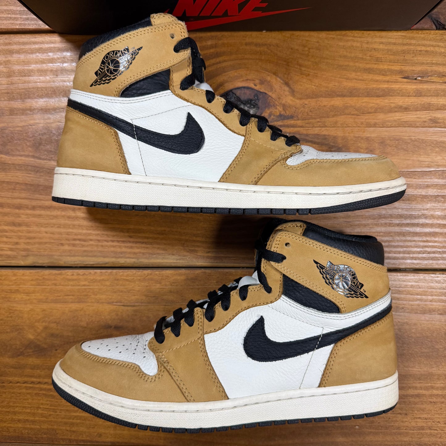 SIZE 10.5 - Jordan 1 Retro High OG 'Rookie of the Year' (Used)