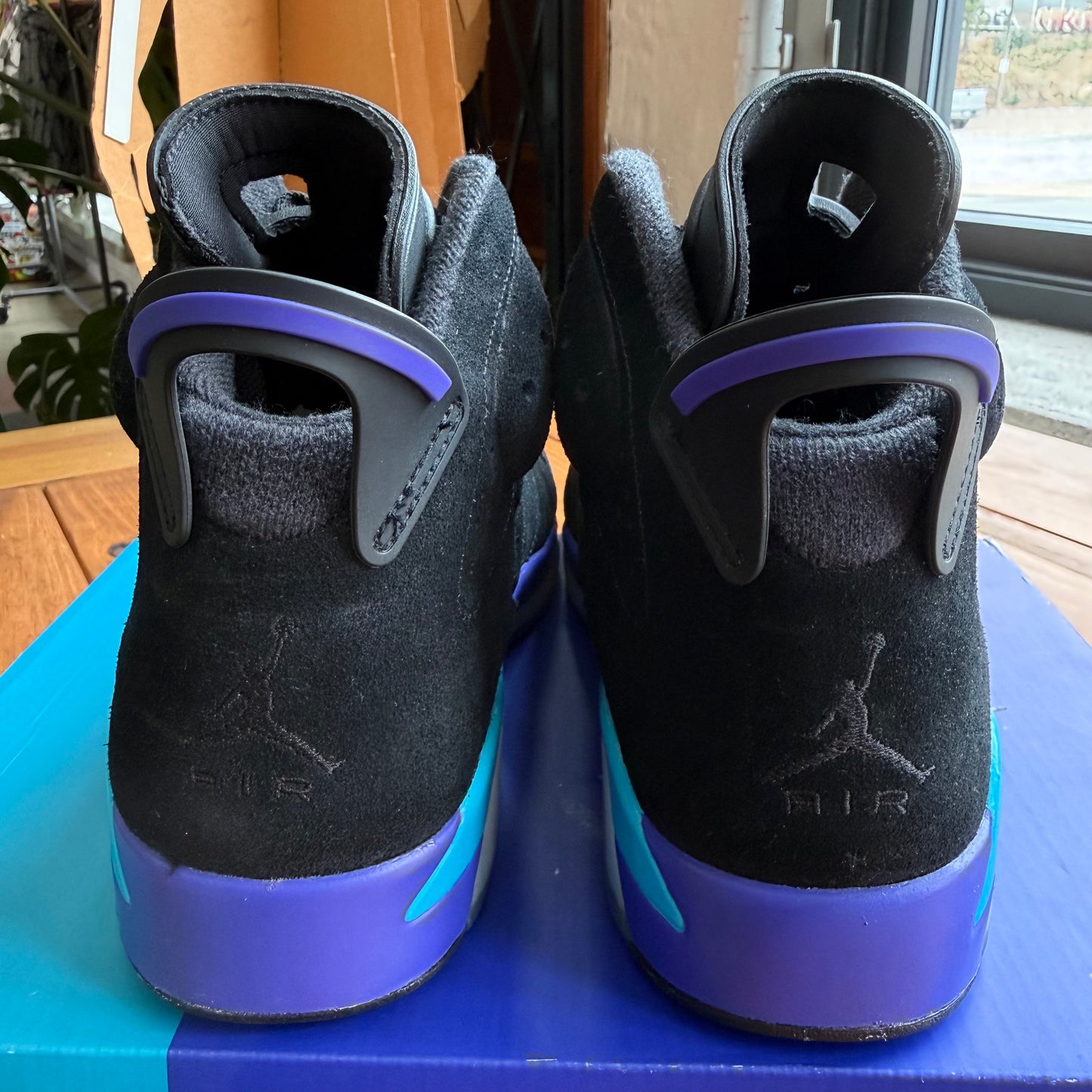 SIZE 9.5 - Jordan 6 Retro 'Aqua' (Used)