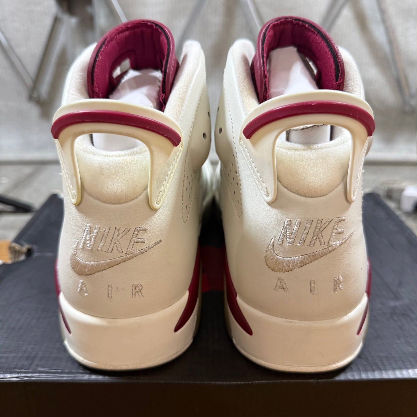 SIZE 10.5 - Jordan 6 Retro 'Maroon' 2015 (Used)
