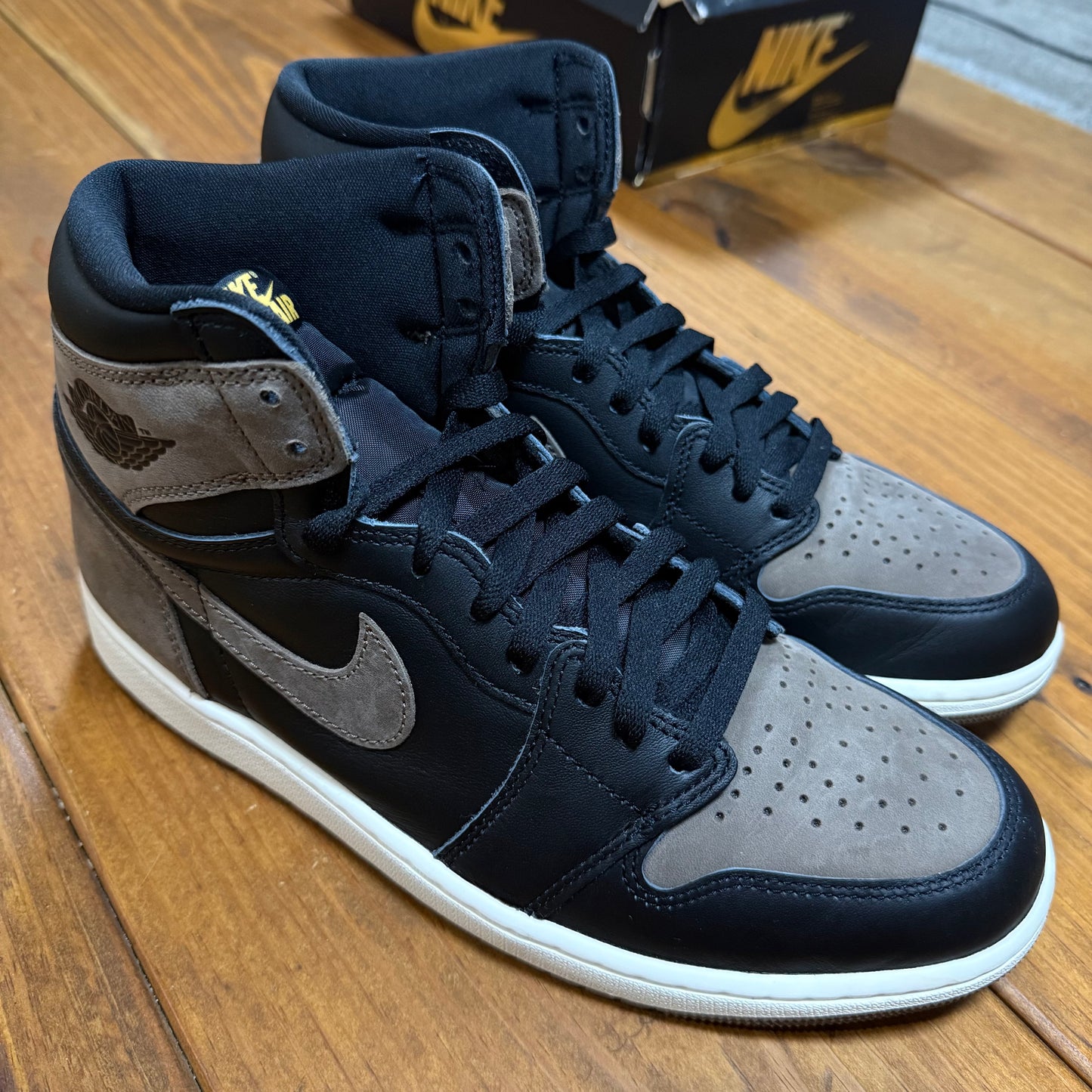 SIZE 10 - Jordan 1 Retro High OG 'Palomino' (Used)