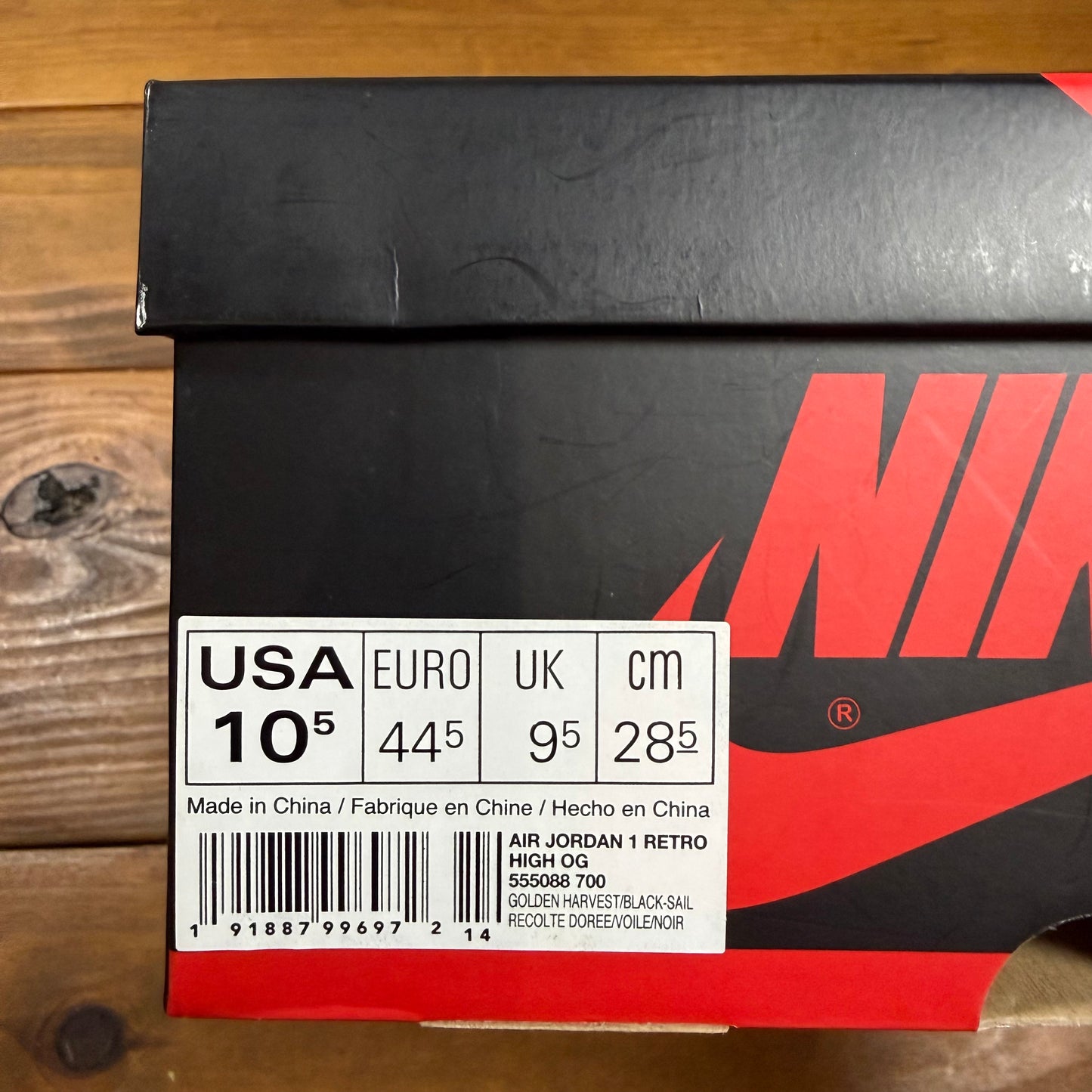SIZE 10.5 - Jordan 1 Retro High OG 'Rookie of the Year' (Used)
