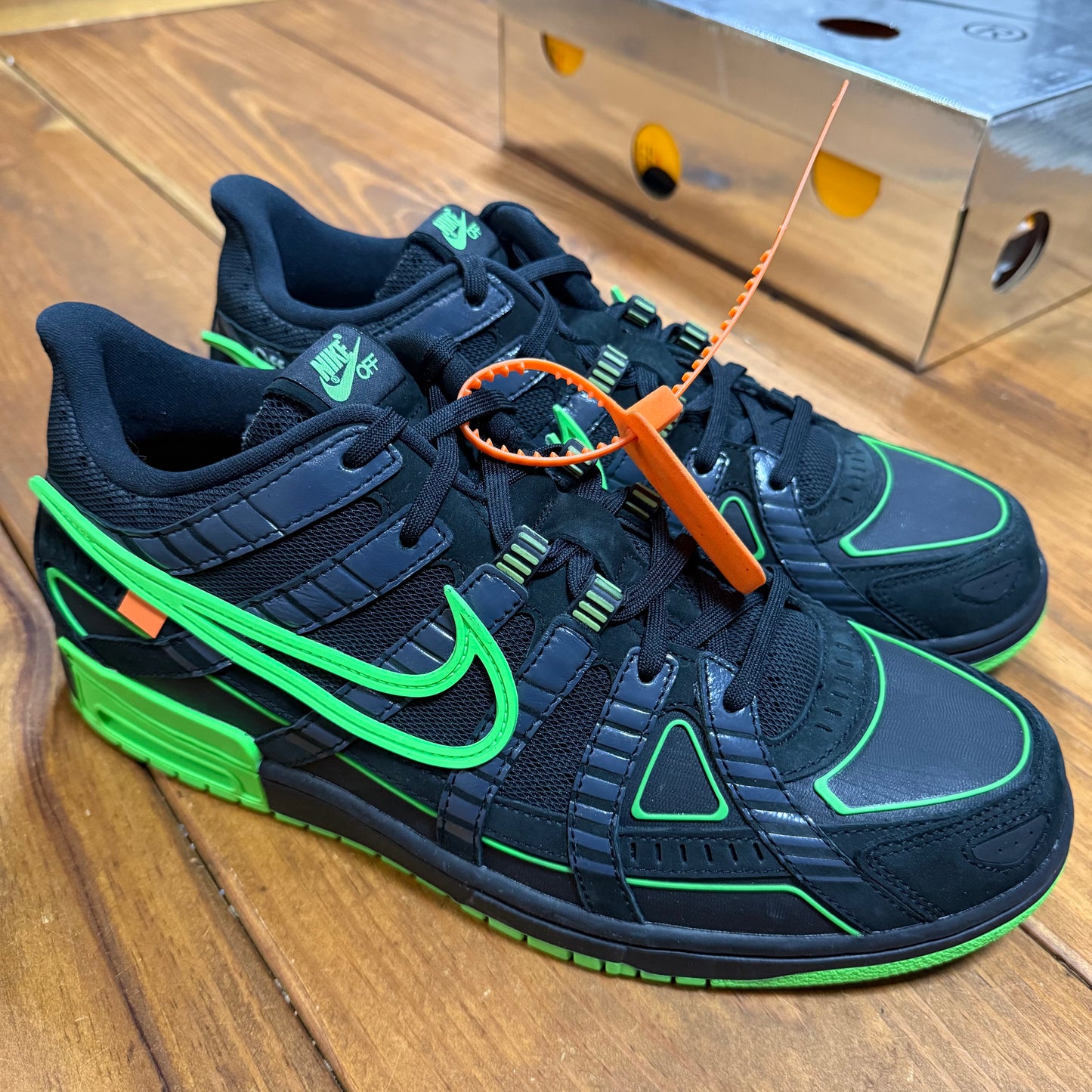 SIZE 13 - Off-White x Air Rubber Dunk 'Green Strike' (Used)