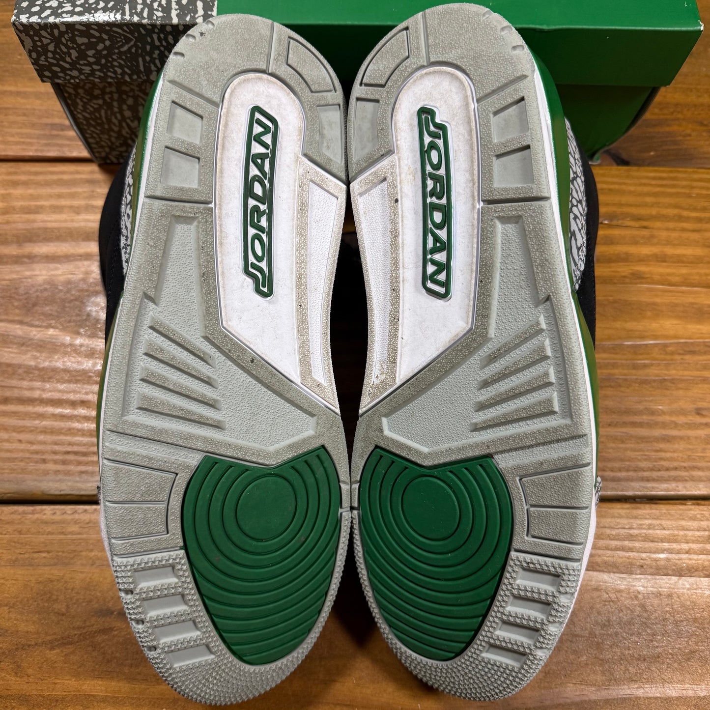 SIZE 12 - Jordan 3 Retro 'Pine Green' (Used)
