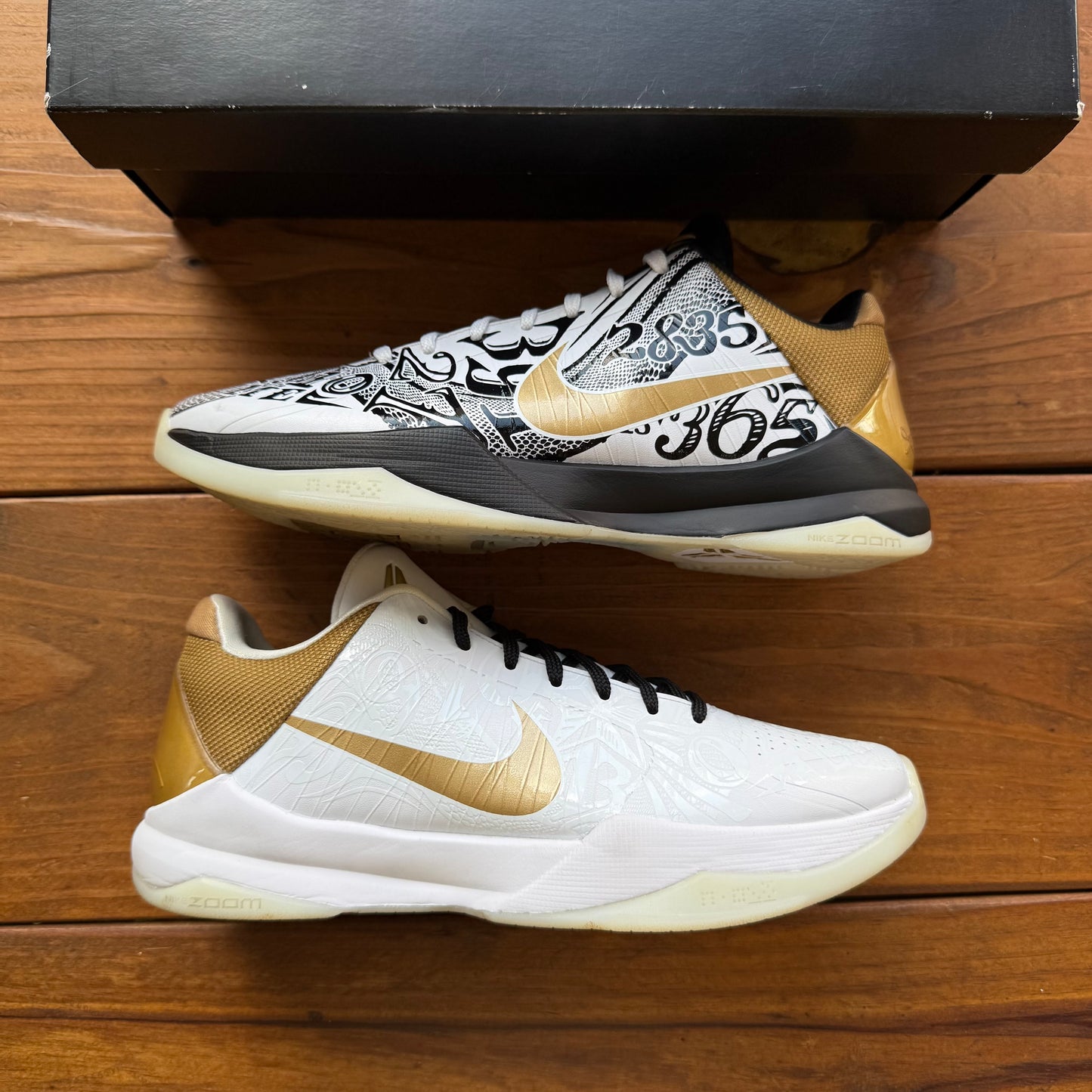 Size 9 - Zoom Kobe 5 Protro 'Big Stage' (Used)