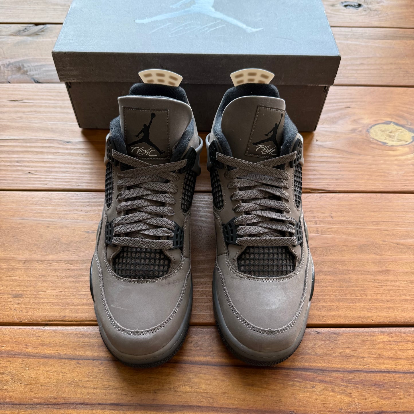 Größe 44,5 - Jordan 4 Retro 'Cave Stone' (Gebraucht)