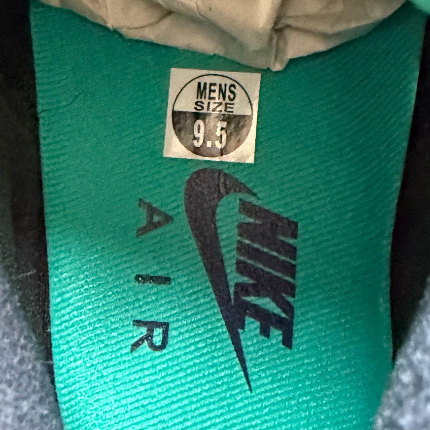 Größe 9.5 - Jordan 5 Retro 'Grape' 2025 (Gebraucht)