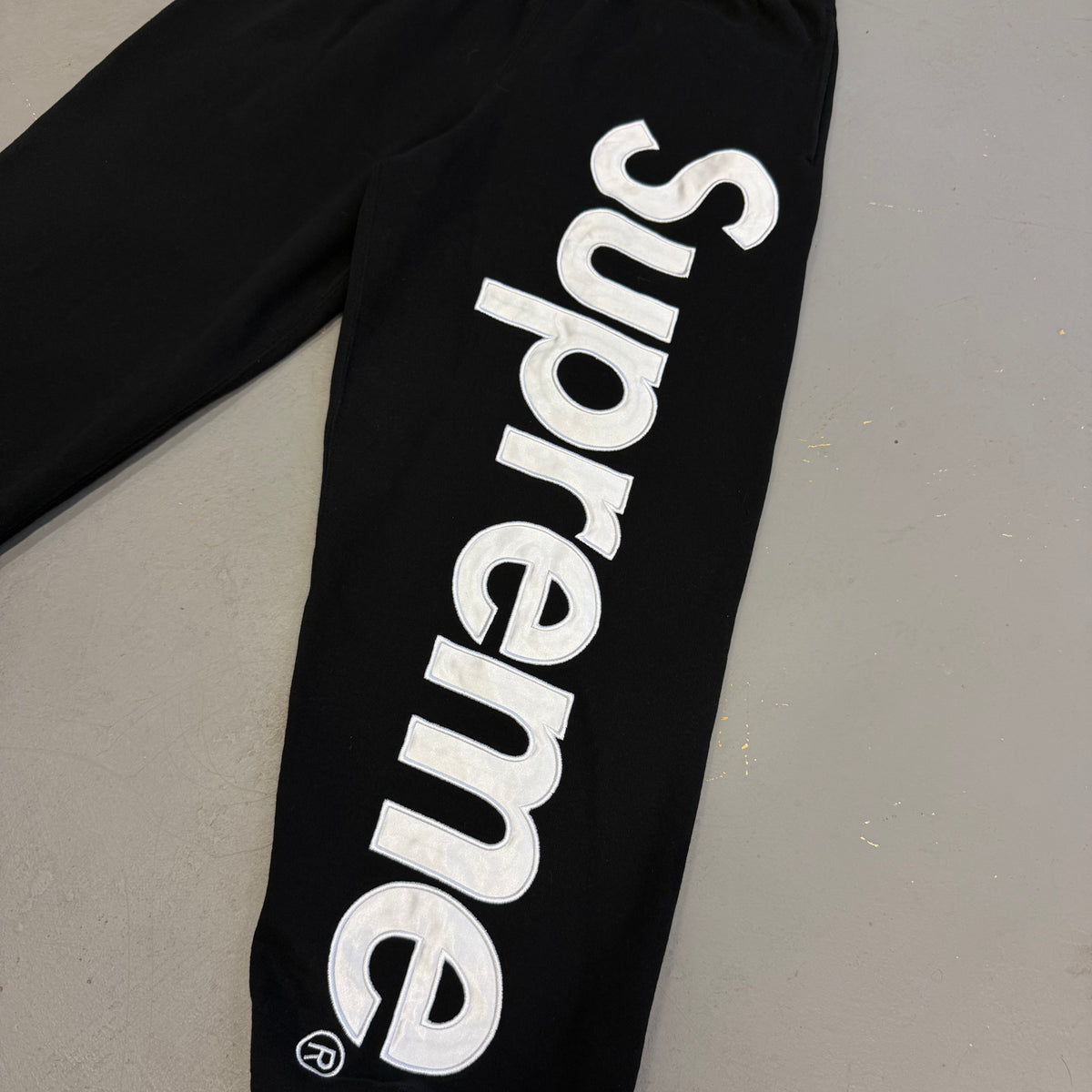 Supreme Applique Hooded Sweatpants 'Black' (Pre-Owned) - Small