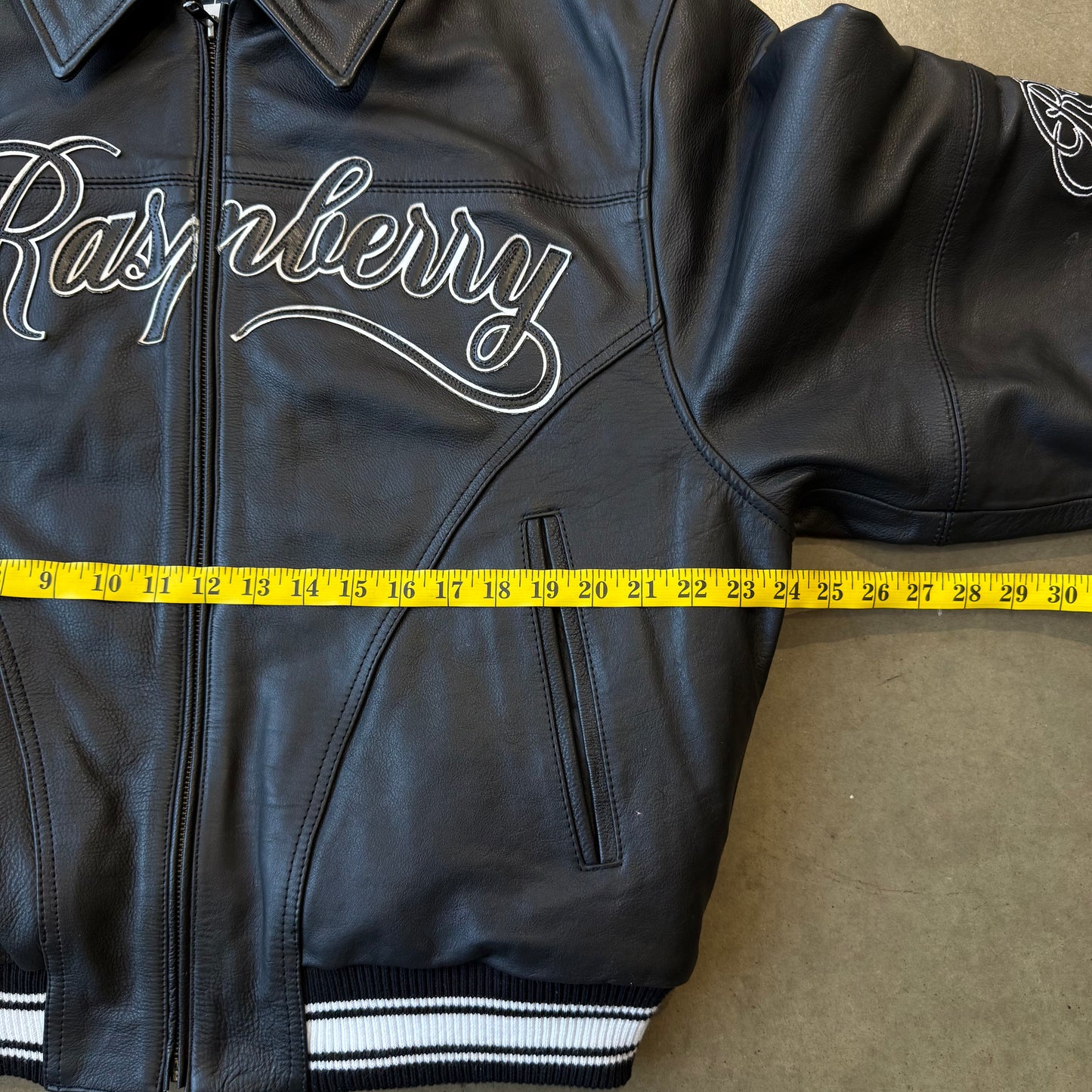 Small - Raspberry Hills GV Gallery Lederjacke