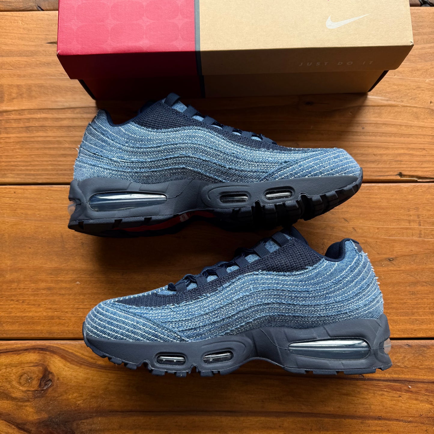 Size 10.5 - Levi's x Air Max 95 OG 'Obsidian' (Used)
