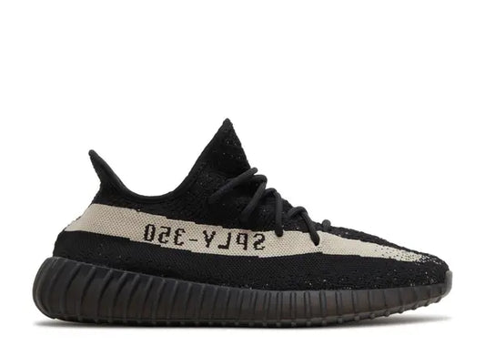 Talla 14.5 - Yeezy Boost 350 V2 'Oreo' (Usado)