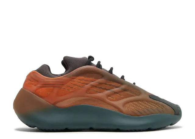 Size 9 - Yeezy 700 V3 'Copper Fade' (Used)