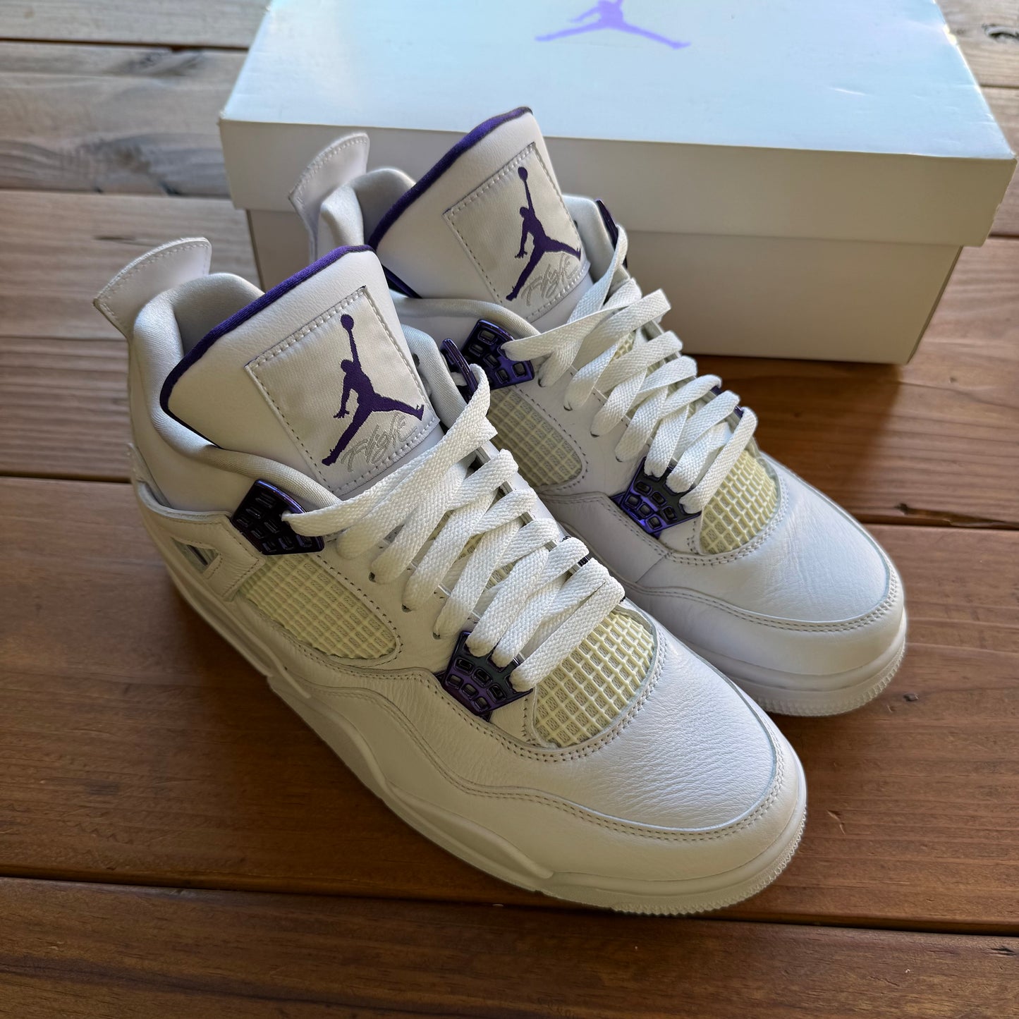 Größe 9 – Jordan 4 Retro „Purple Metallic“ (Gebraucht)