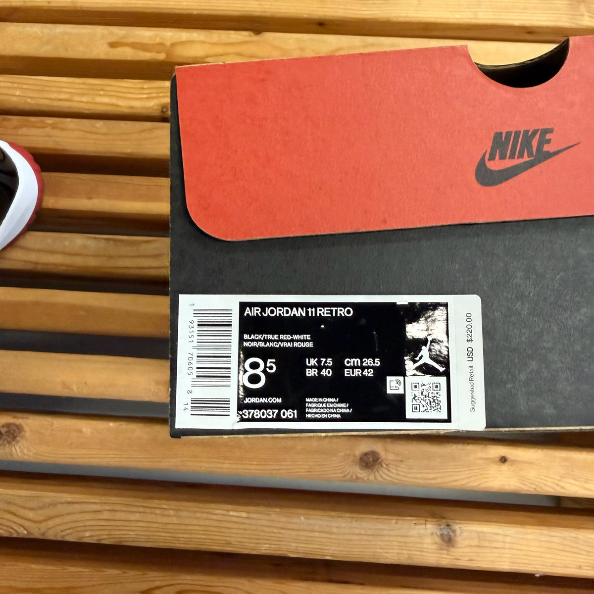 Size 8.5 - Jordan 11 Retro 'Bred' 2019 (Used)