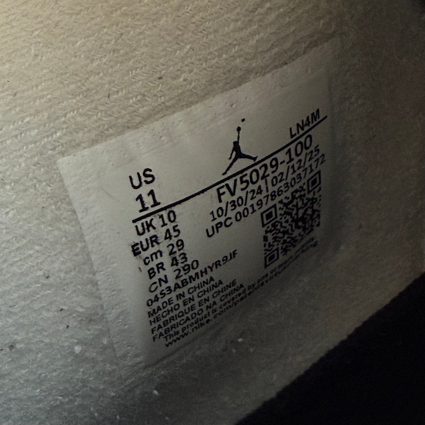 Talla 11 - Jordan 4 Retro OG 'White Cement' 2025 (Usado)