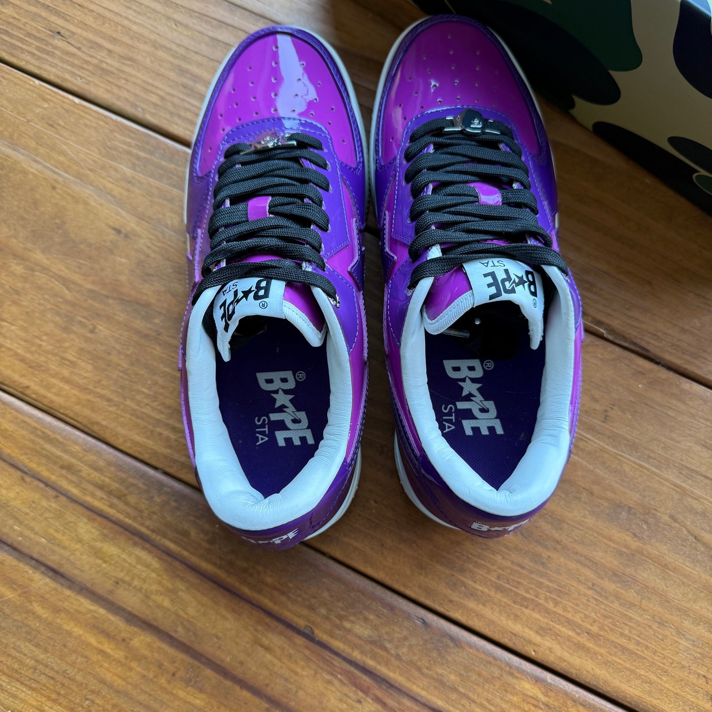Size 8 - Bapesta Icon M2 'Purple' (Used)