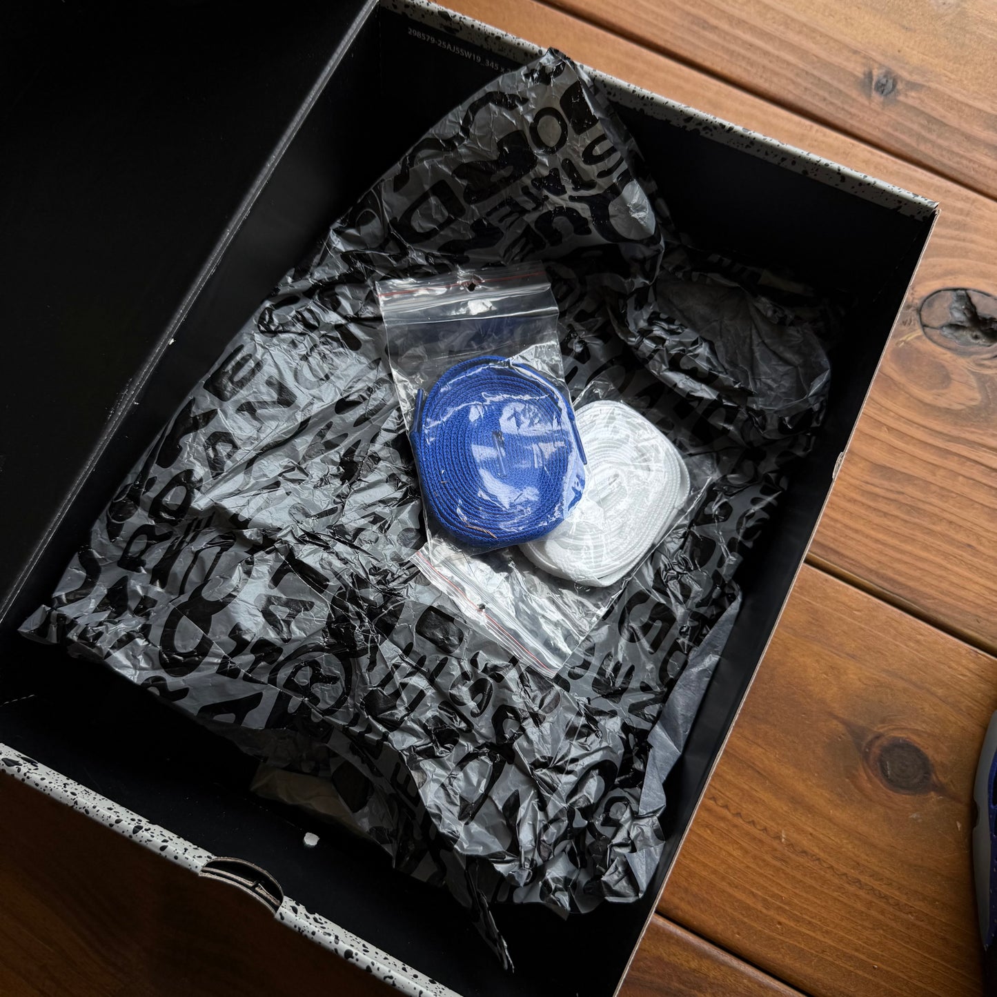 Größe 44 - Awake NY x Jordan 5 Retro 'Boro - Racer Blue' (gebraucht)