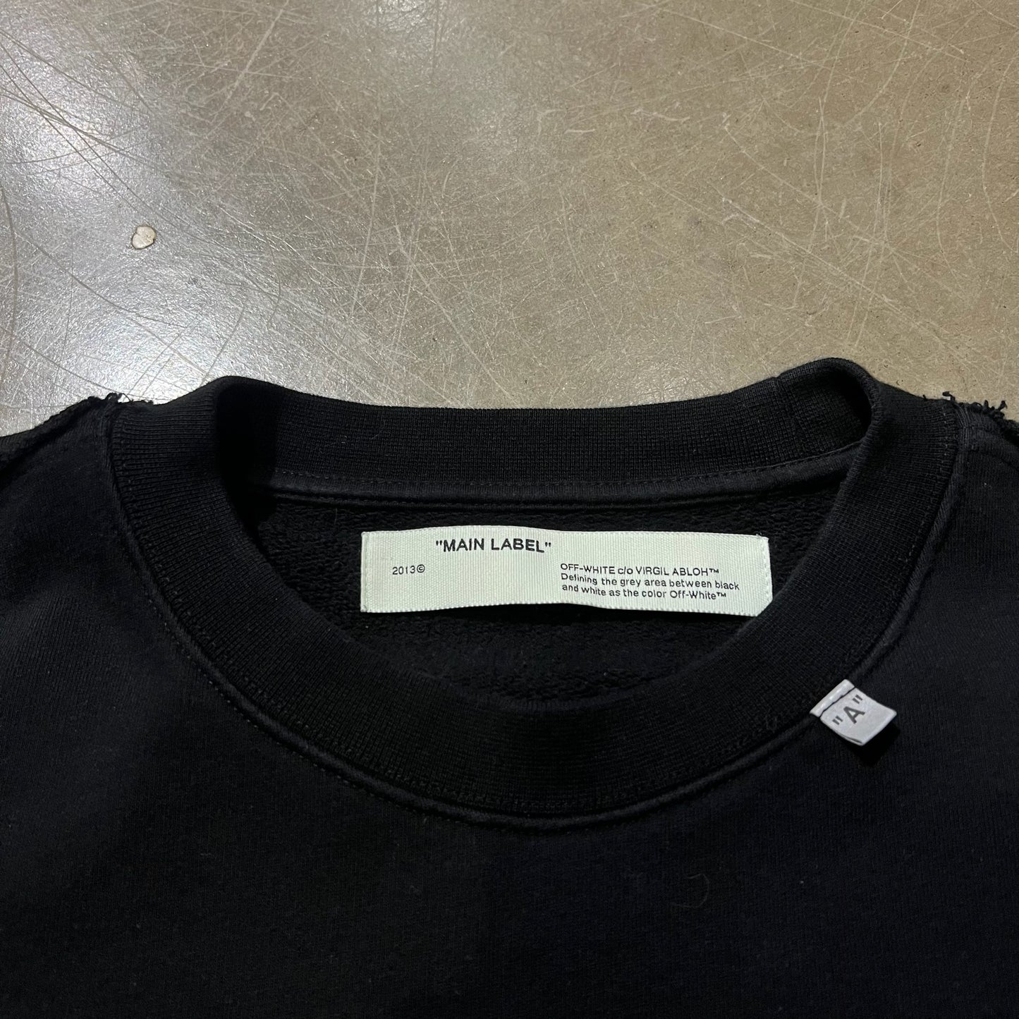 XL - Off-White Crewneck (Used)