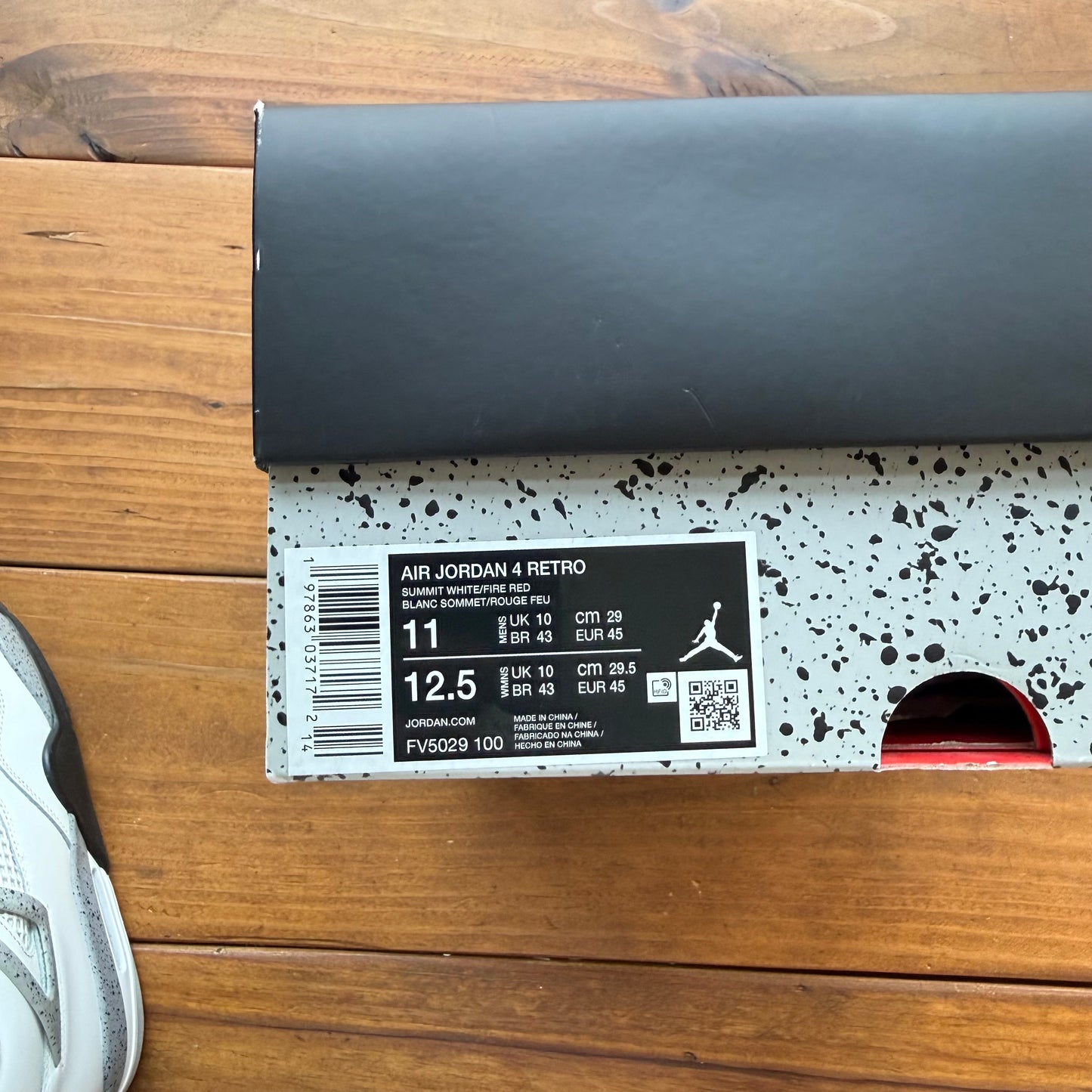 Talla 11 - Jordan 4 Retro OG 'White Cement' 2025 (Usado)