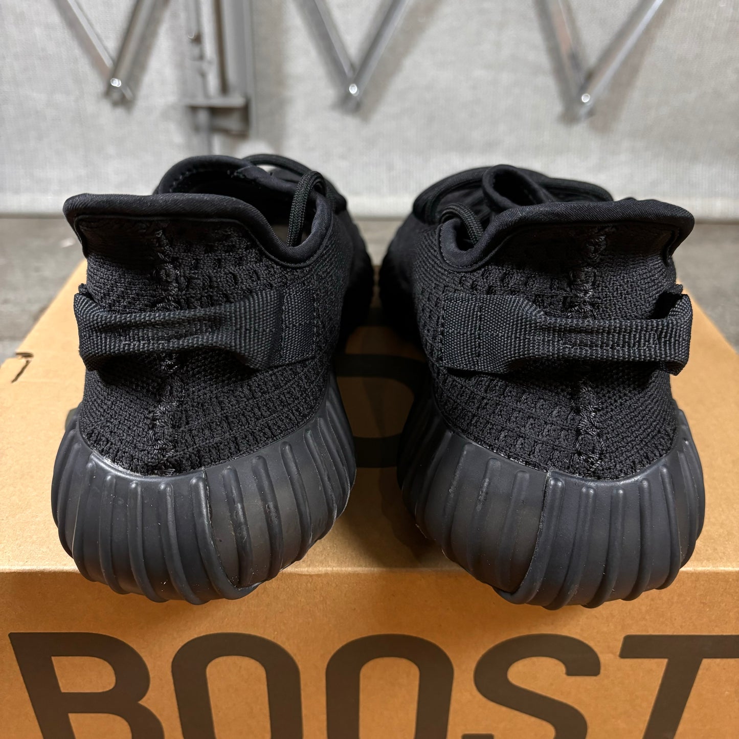 Yeezy Boost 350 V2 'Onyx' (Used)