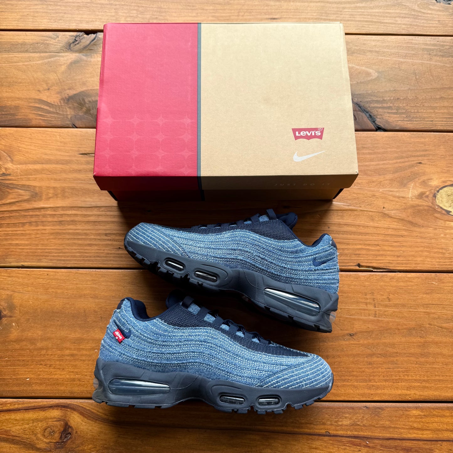 Size 10.5 - Levi's x Air Max 95 OG 'Obsidian' (Used)