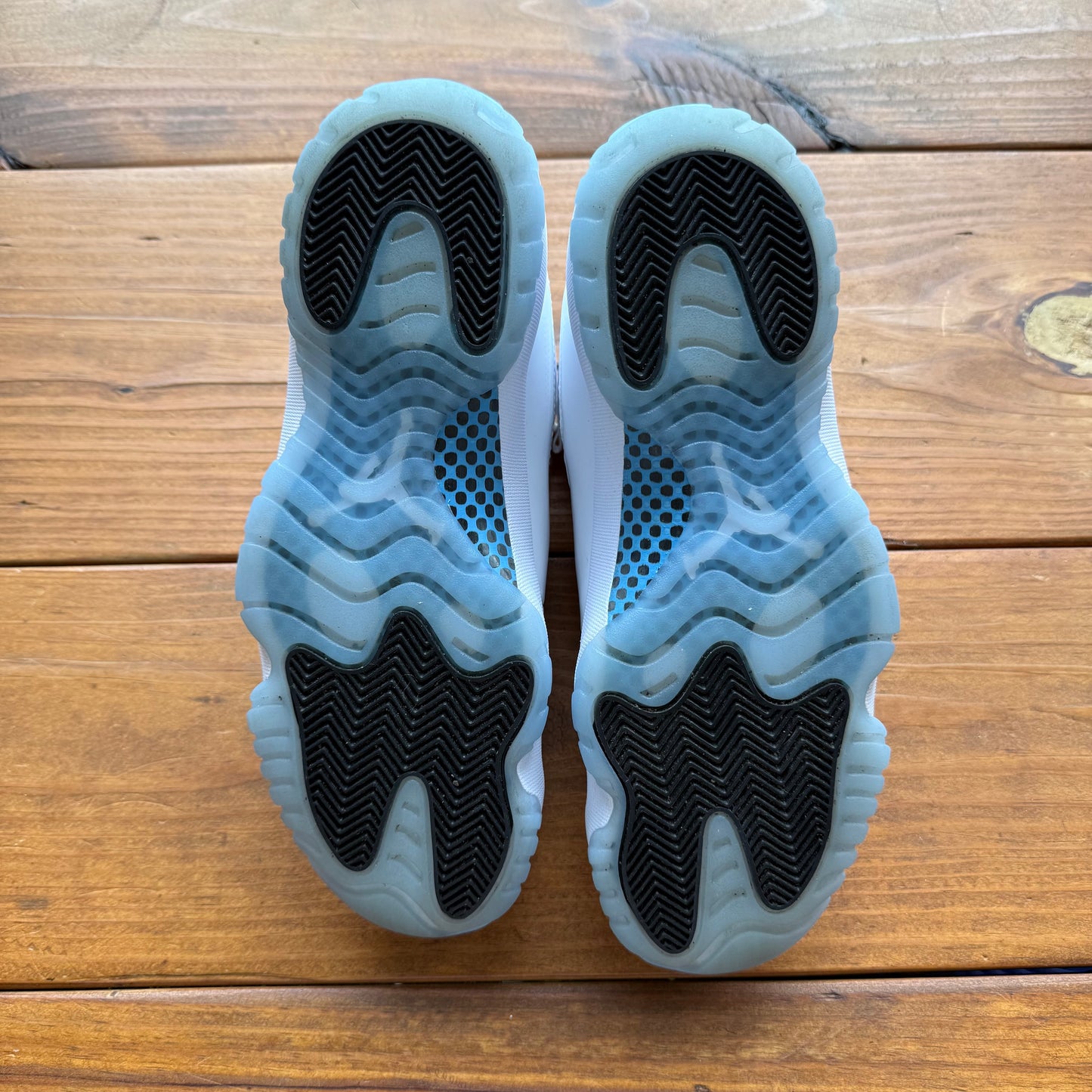Size 11 - Jordan 11 Retro 'Columbia / Legend Blue' 2024 (Used/No Box)
