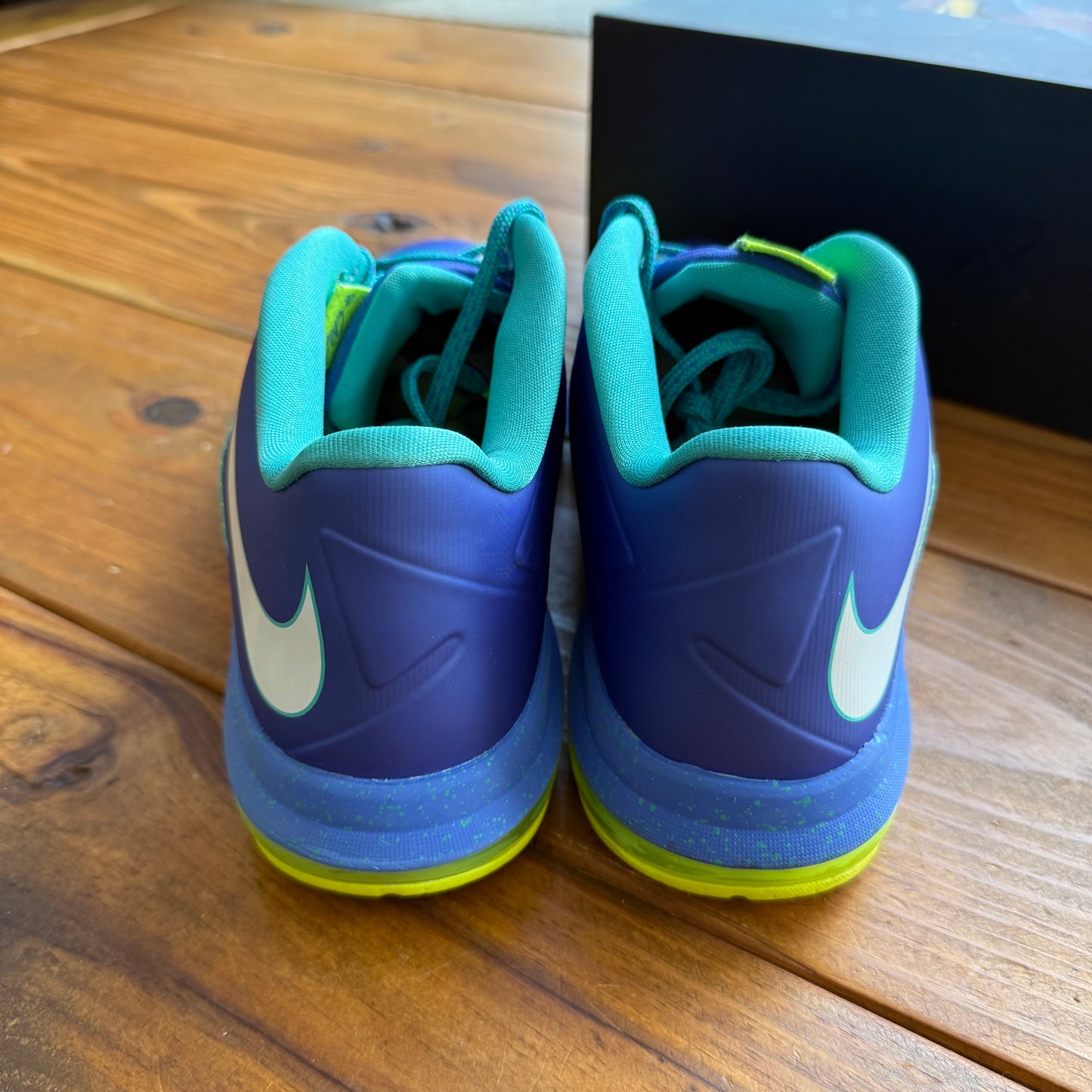 Size 10.5 - Air Max LeBron 10 Low 'Sprite' (Used)