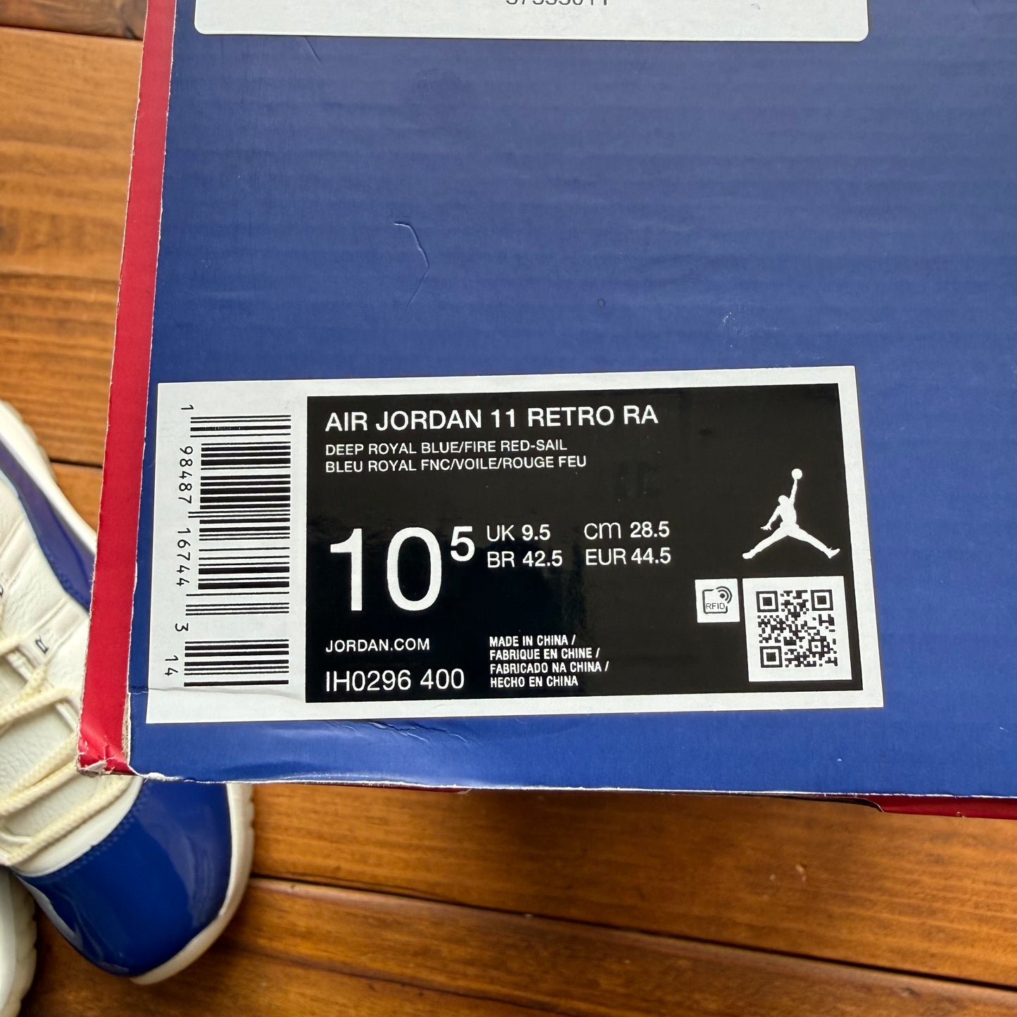 Talla 10.5 - Jordan 11 Retro 'Rare Air' (Usado)