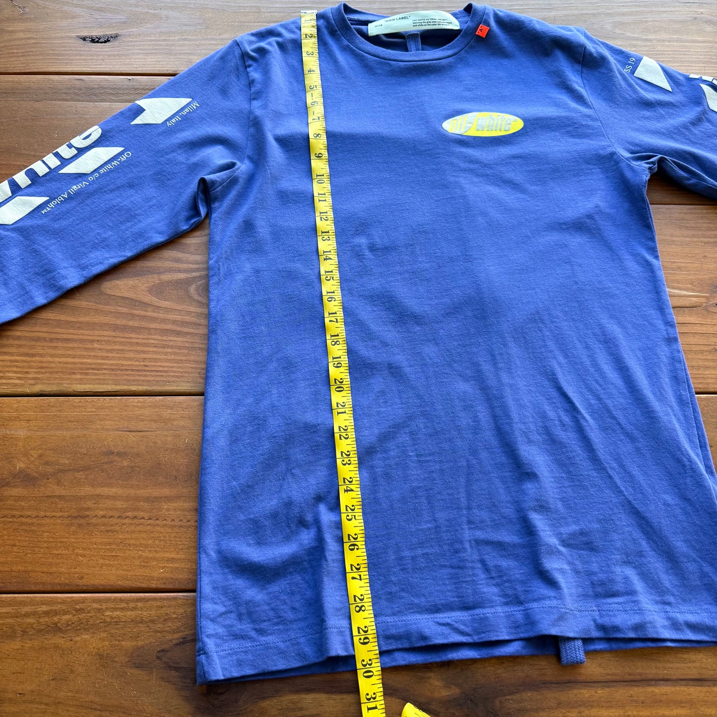 Medium – Off White Split Arrows Blau Langarm