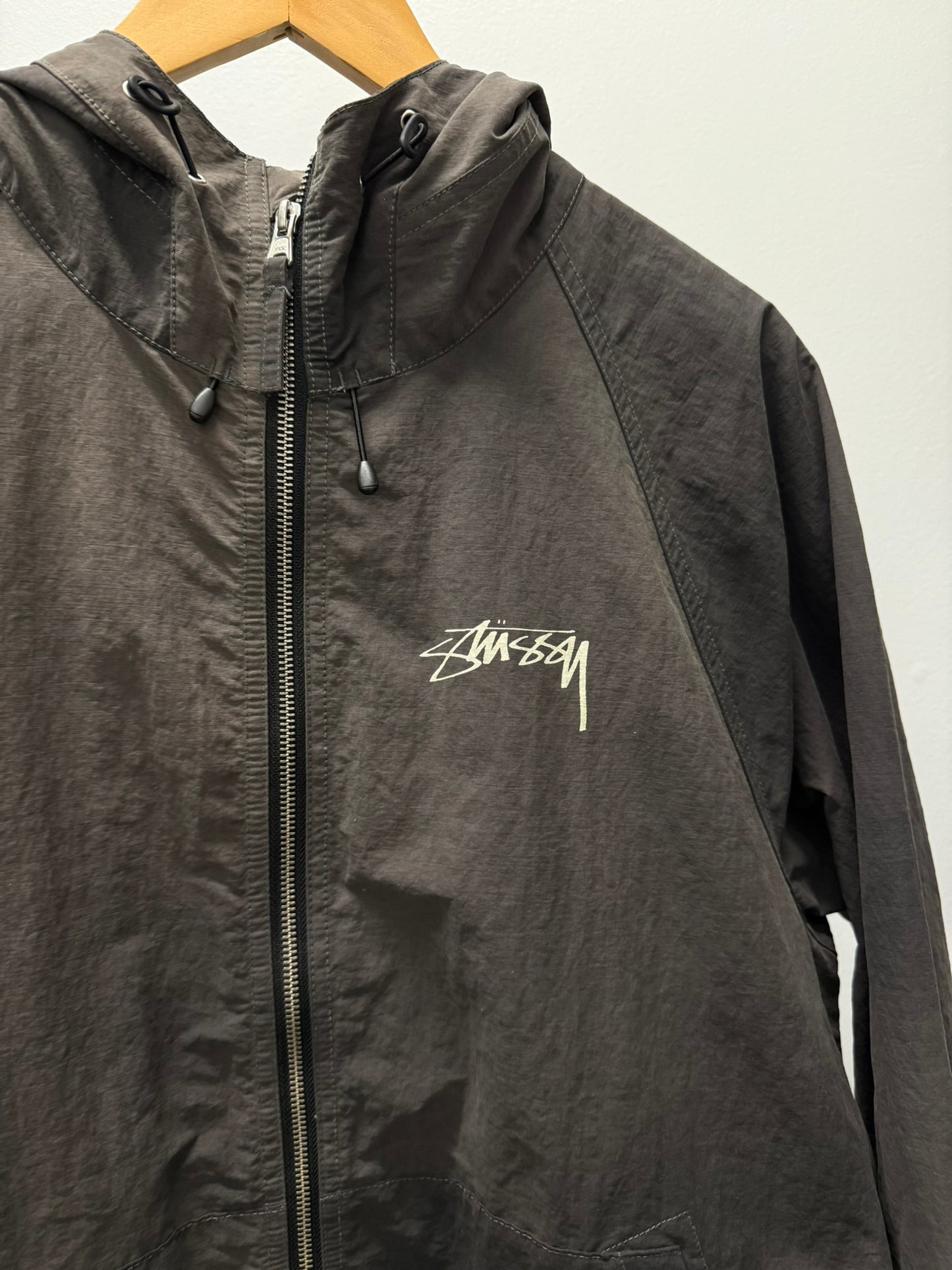 Medium - Stussy Wave Dye Beach Shell Jacket 'Black' (Pre-Owned)