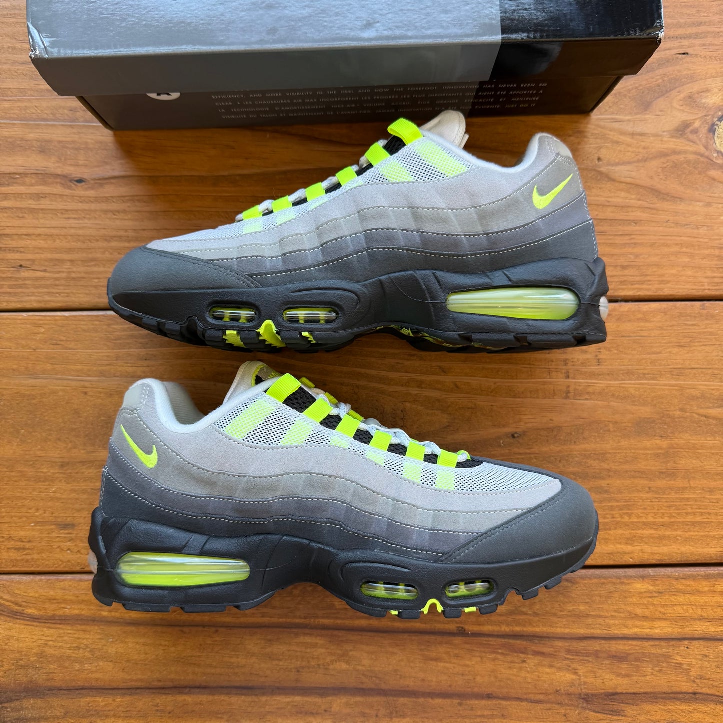 Talla 10.5 - Air Max 95 OG 'Big Bubble - Neon' 2025 / 2026 (Usado)