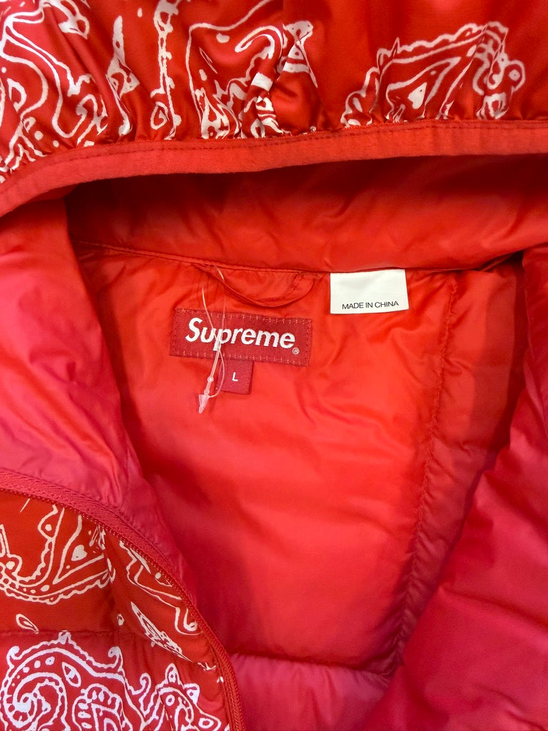 Large - Supreme Micro Down Half-Zip Hooded Pullover 'Red Paisley' (Pre-Owned)