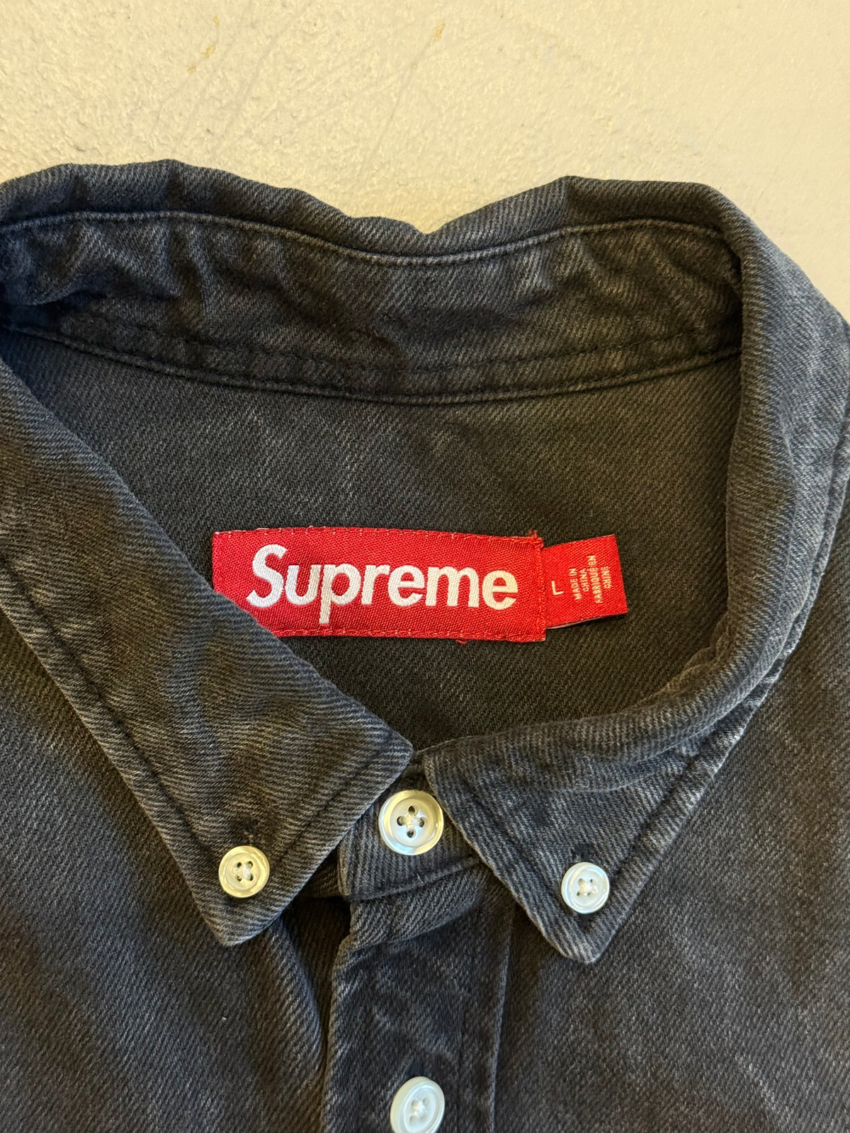 Supreme Small Box Shirt FW26 (Pre-Owned) - Large