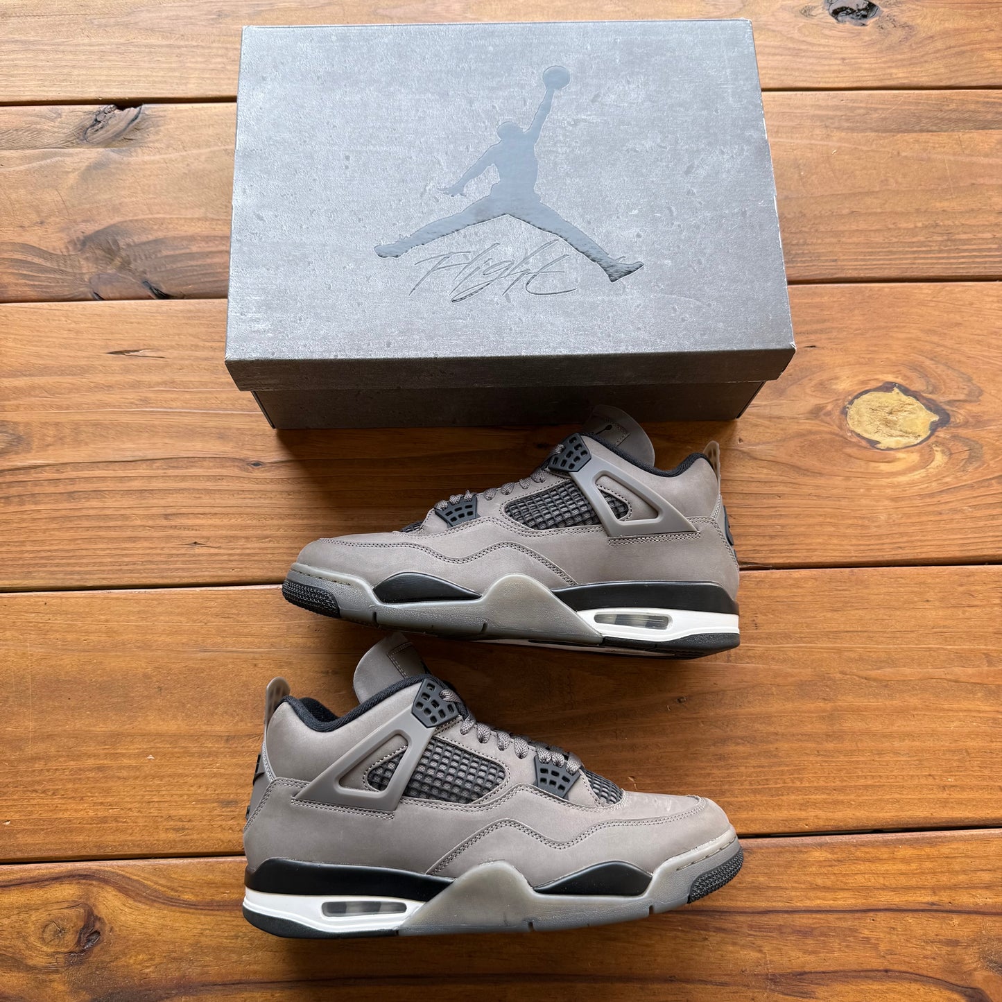 Größe 44,5 - Jordan 4 Retro 'Cave Stone' (Gebraucht)