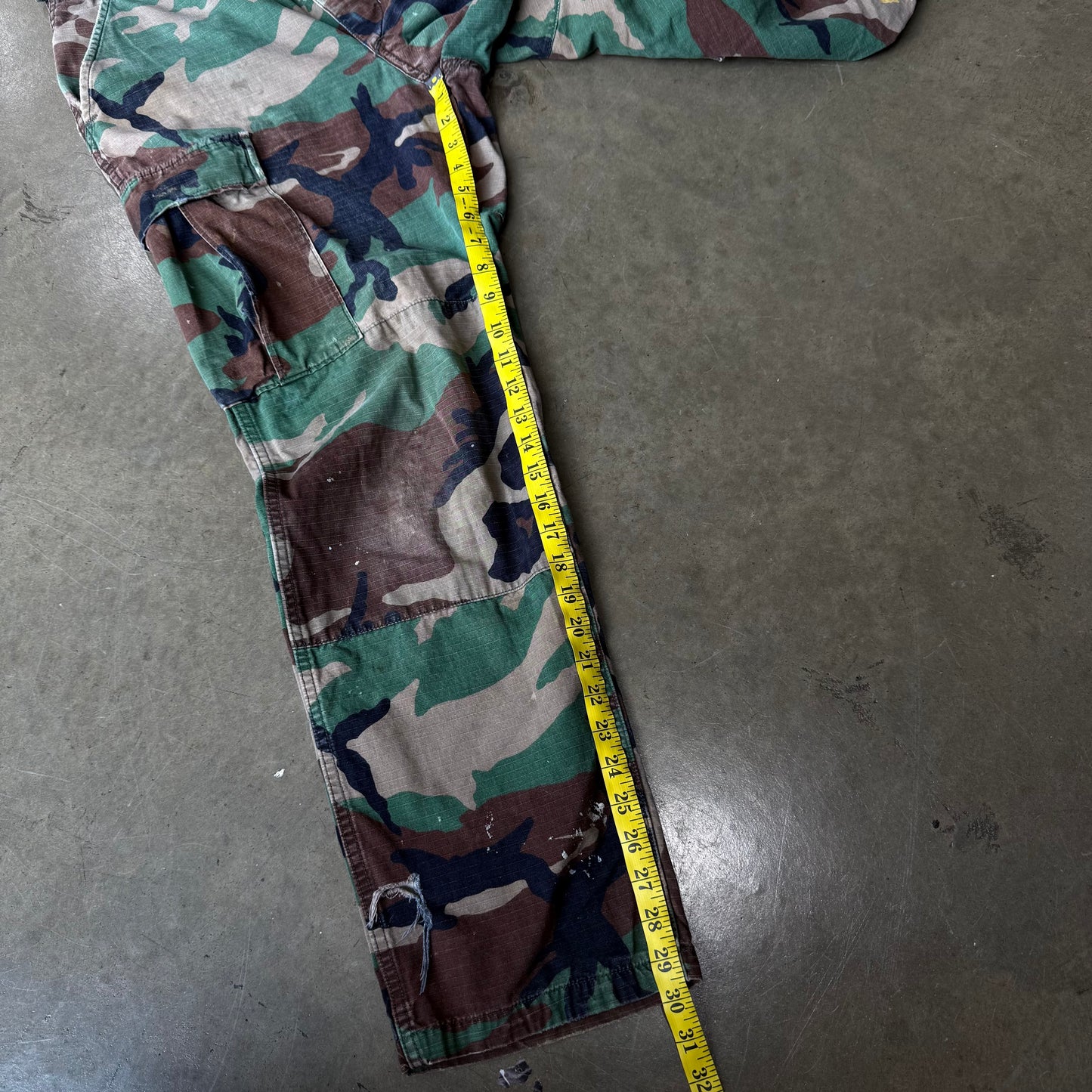 Size 30x30 - Vintage Camo Cargo Pants