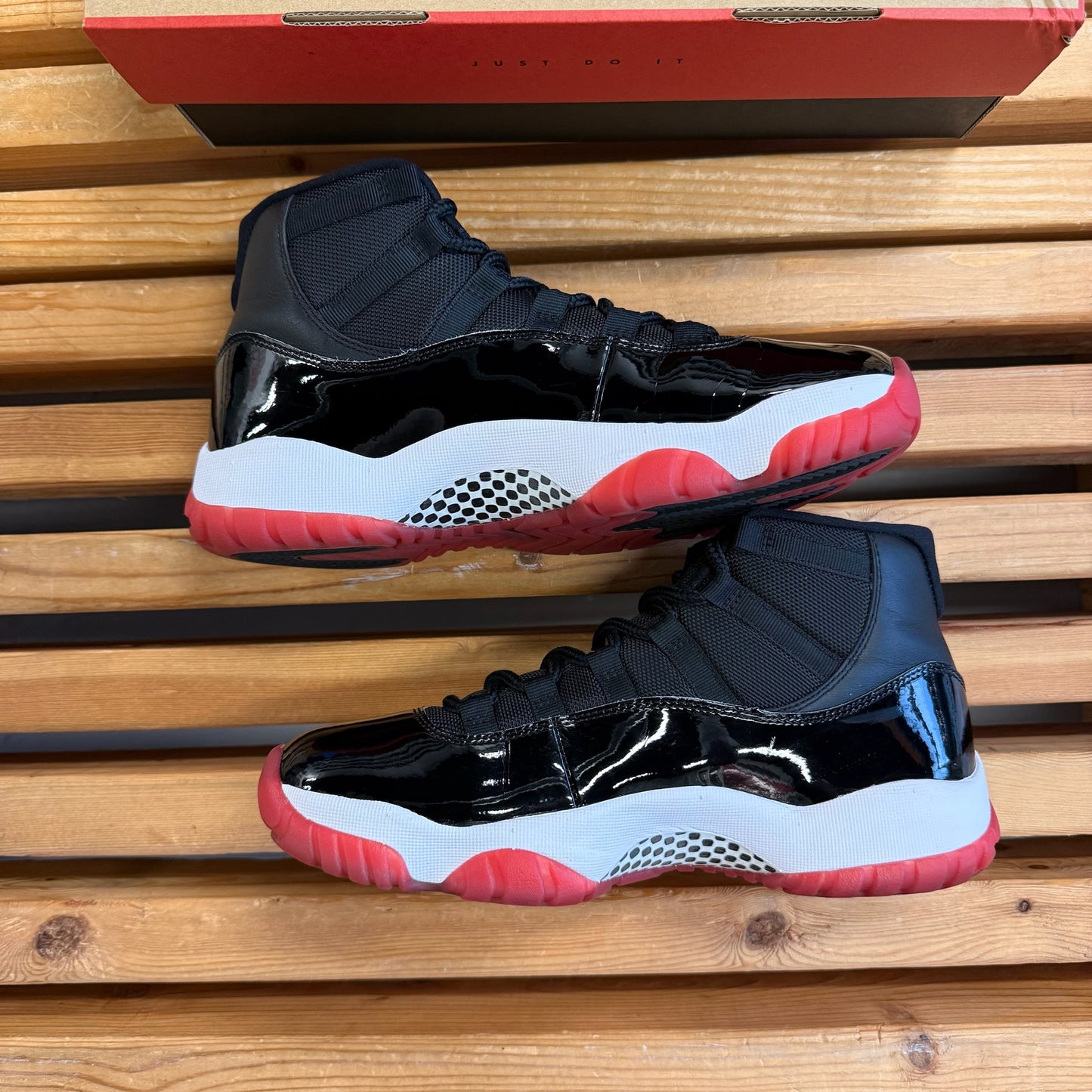 Size 8.5 - Jordan 11 Retro 'Bred' 2019 (Used)